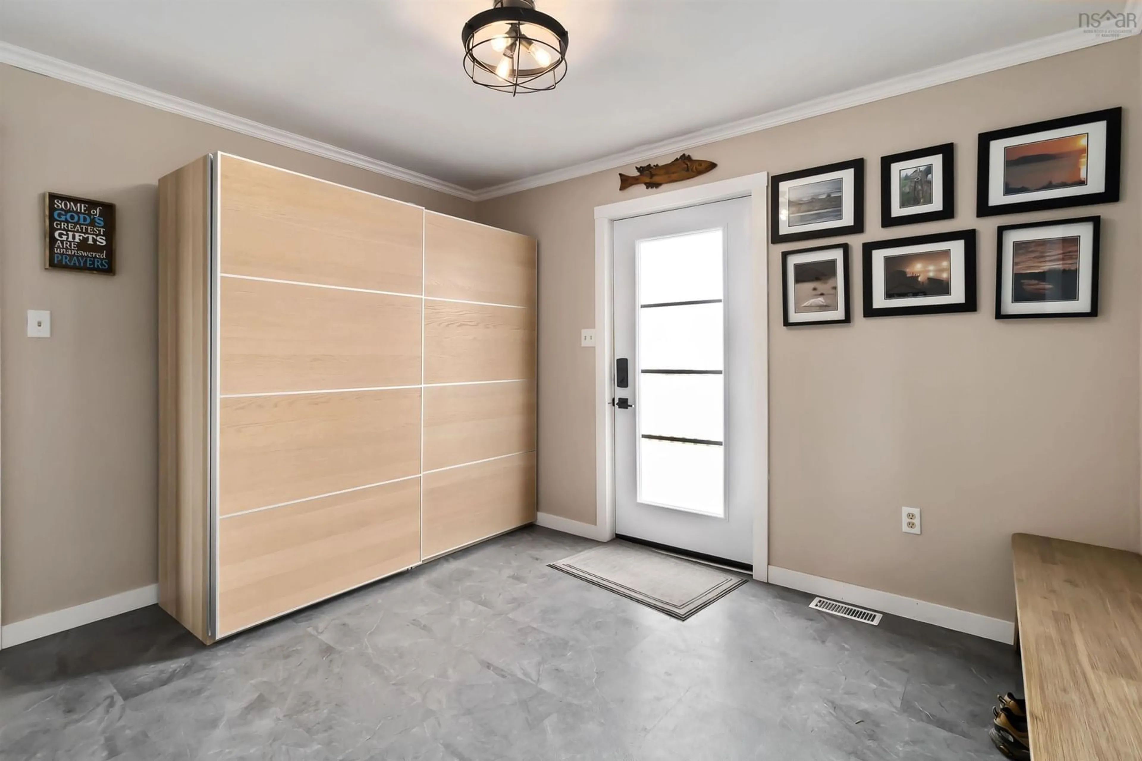 Indoor entryway for 47 Paces Lane, Roseway Nova Scotia B0T 1W0
