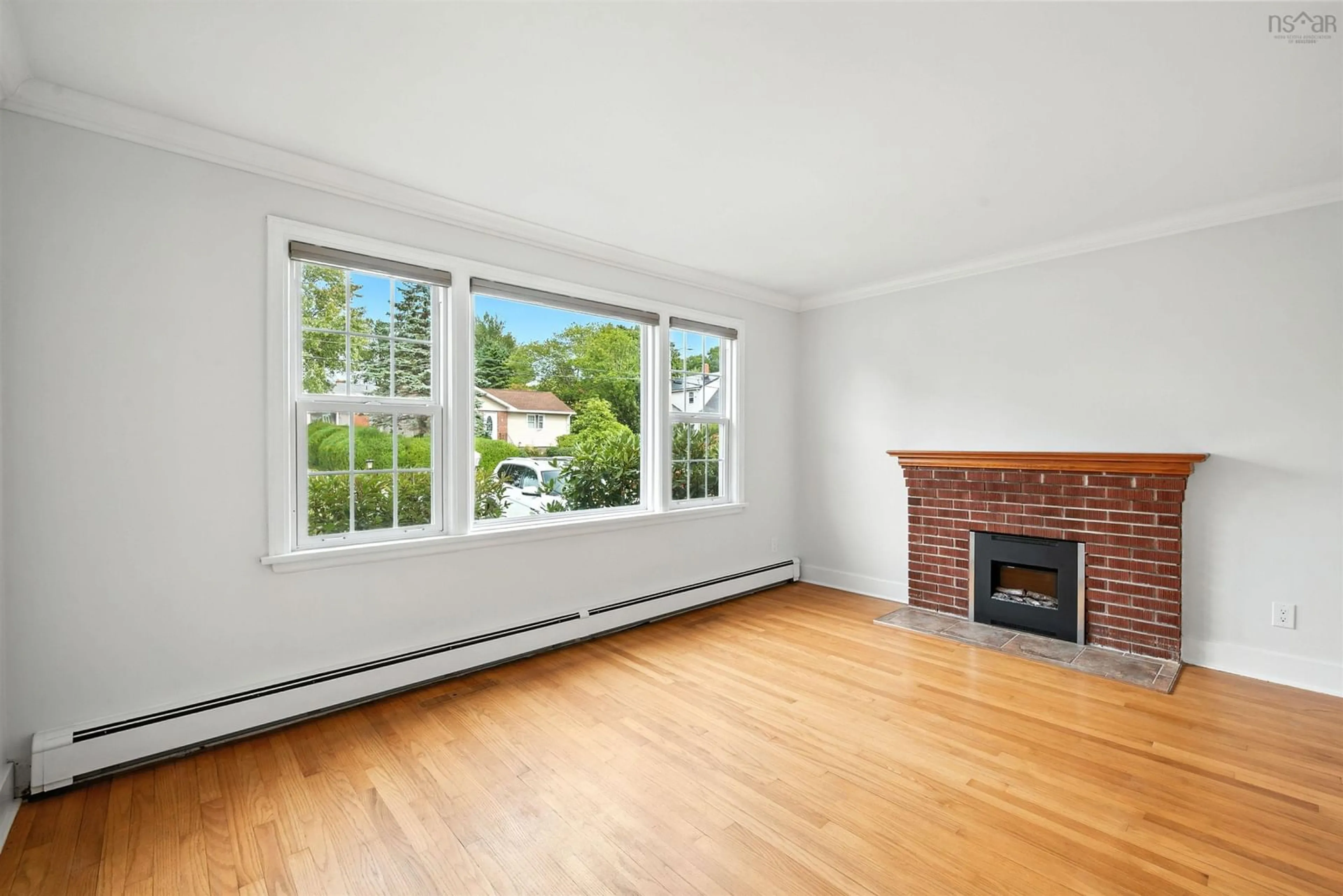 A pic of a room for 8 Frederick St, Dartmouth Nova Scotia B3A 2C3