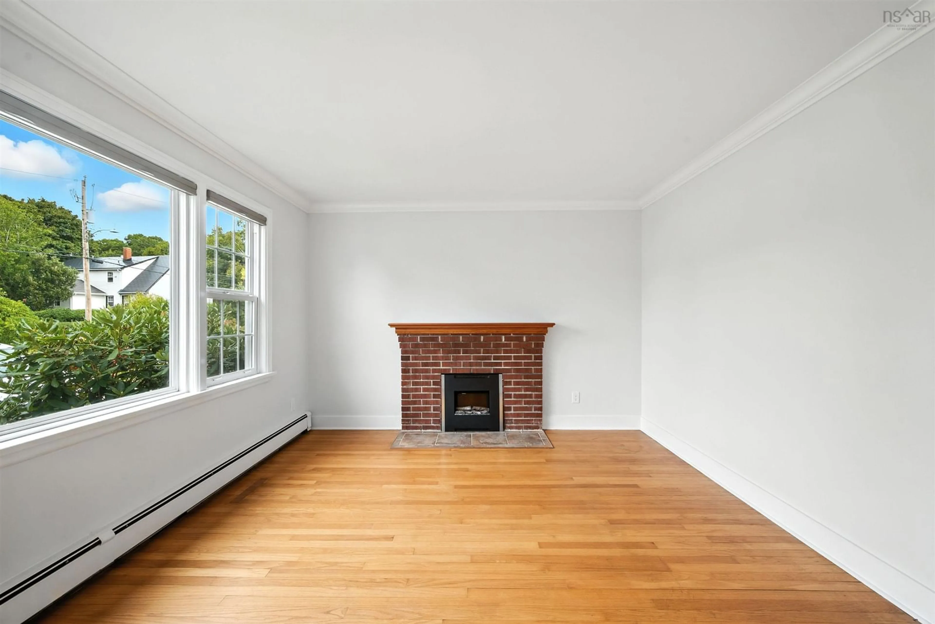 A pic of a room for 8 Frederick St, Dartmouth Nova Scotia B3A 2C3