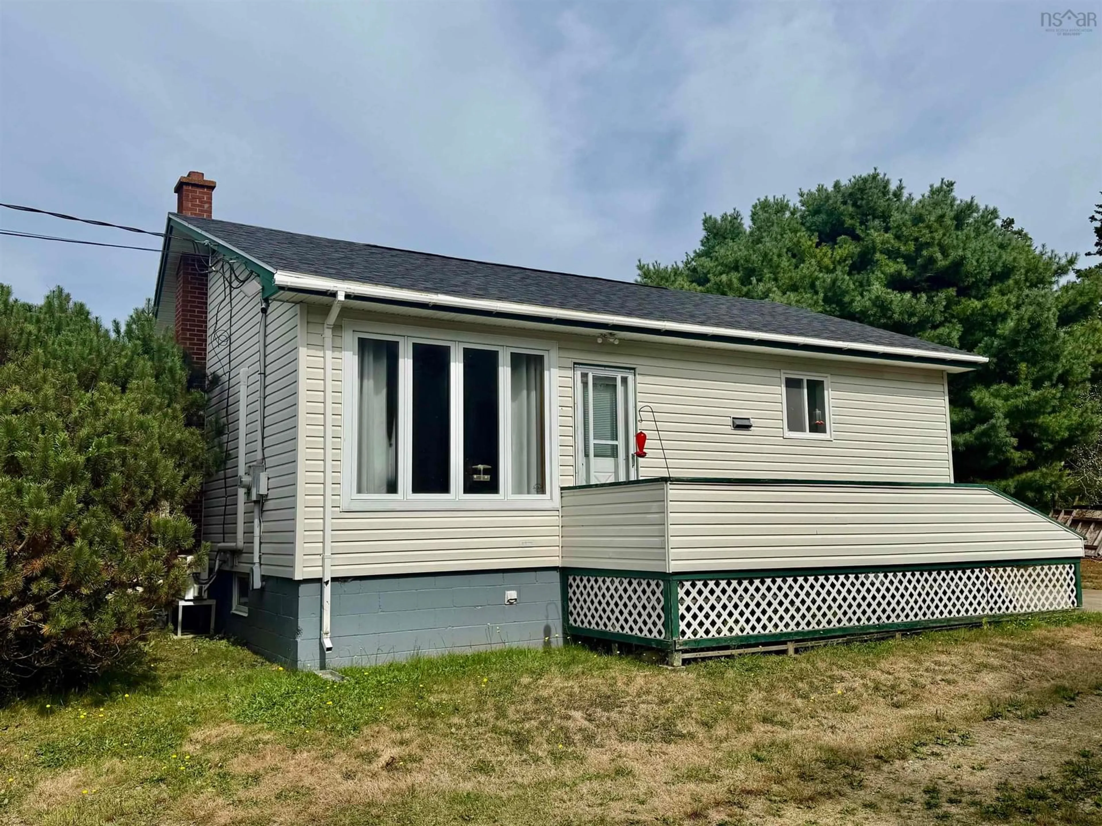 Home with vinyl exterior material, building for 665 Belleville Rd, Tusket Nova Scotia B0W 3M0