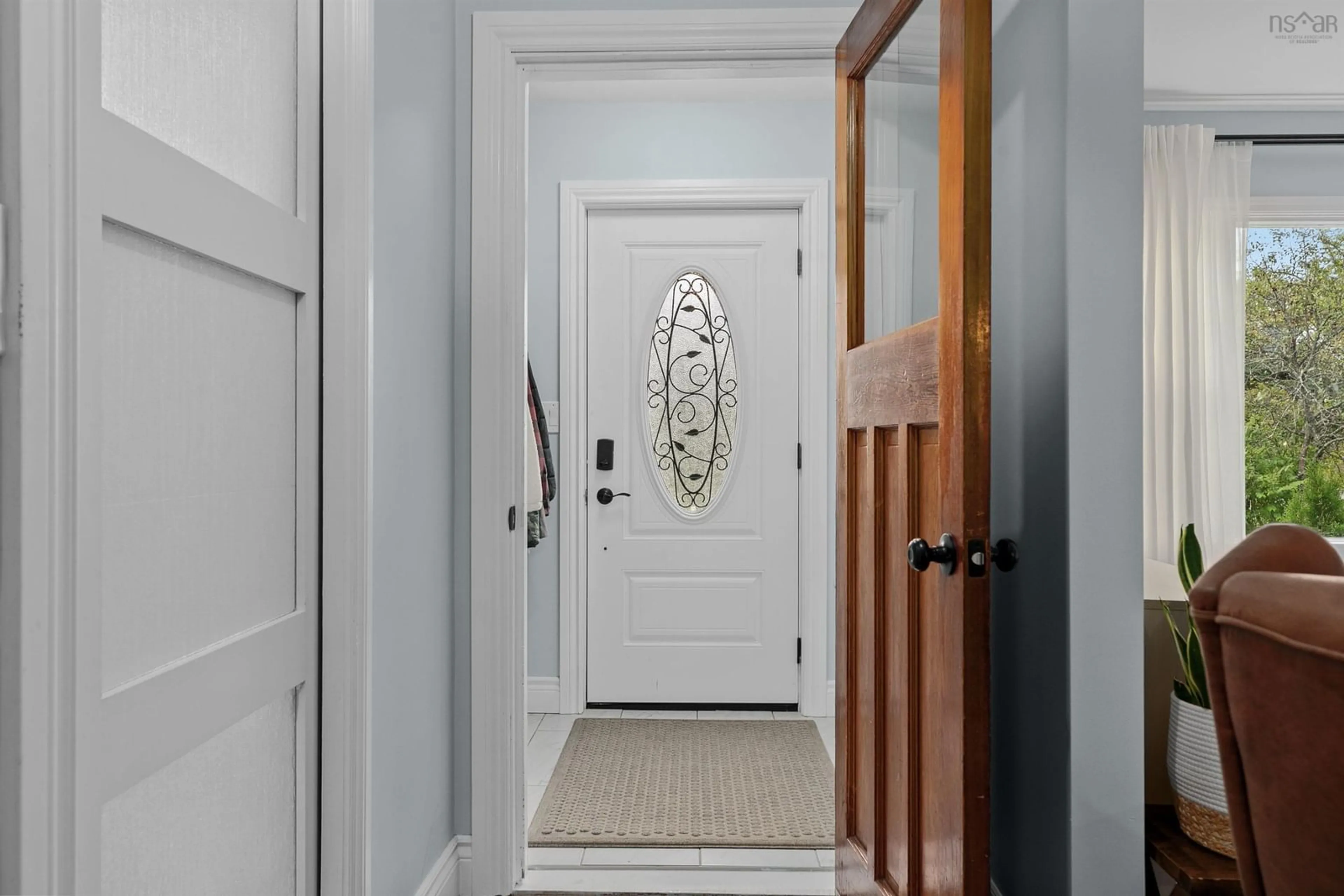 Indoor entryway for 11504 Peggys Cove Rd, Seabright Nova Scotia B3Z 2Y9