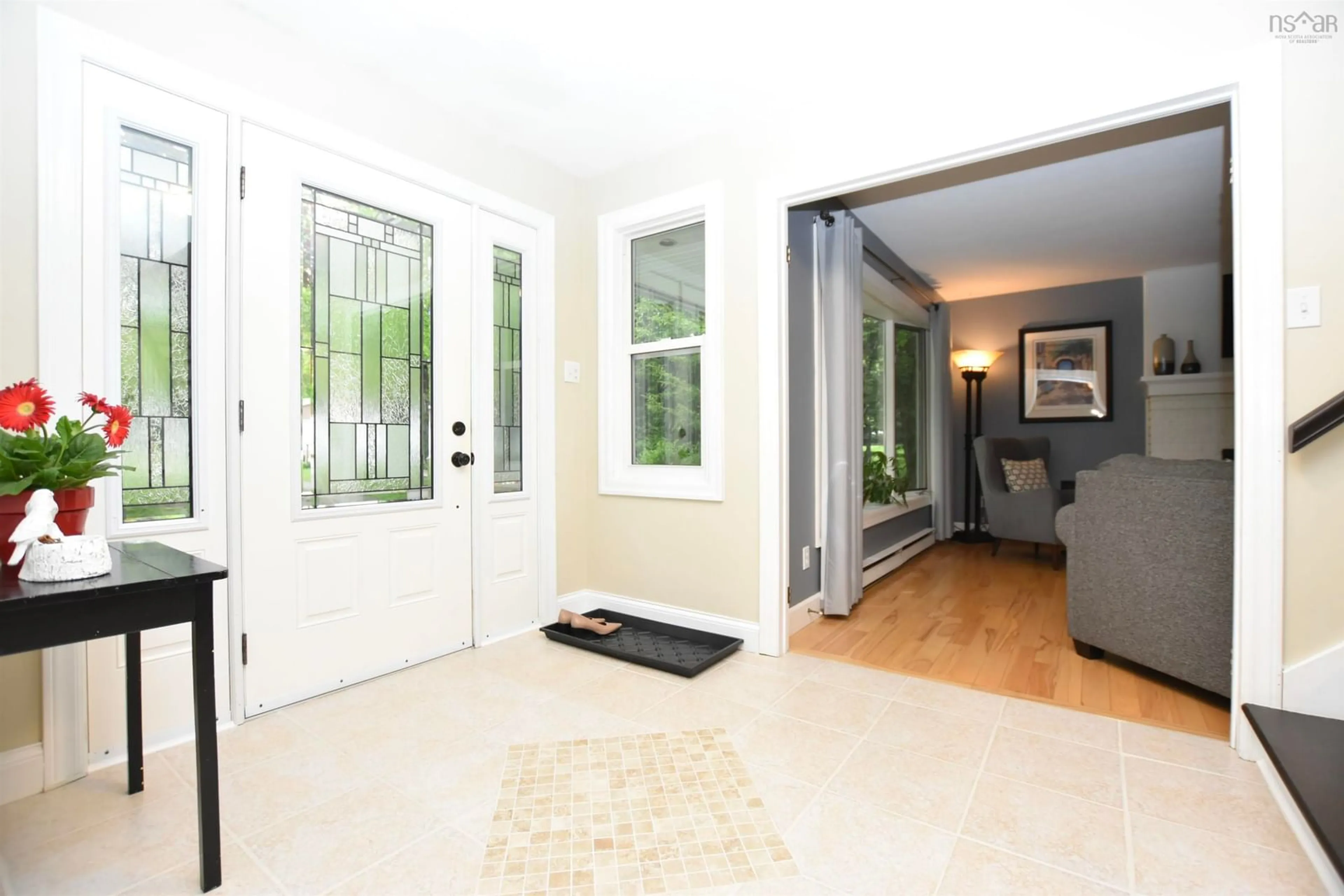 Indoor entryway for 10 Kingsway Rd, Hammonds Plains Nova Scotia B3Z 1K2