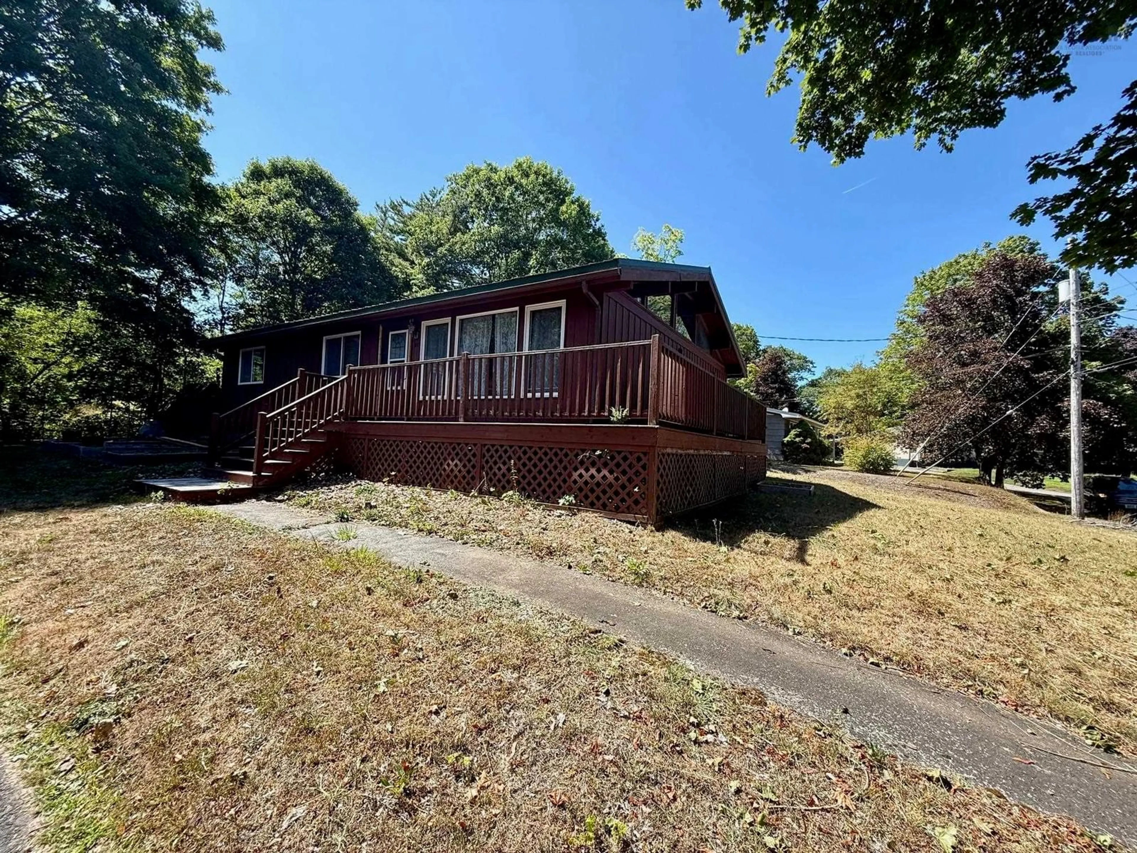 A pic from outside/outdoor area/front of a property/back of a property/a pic from drone, unknown for 29 Nauss Ave, Bridgewater Nova Scotia B4V 1V6