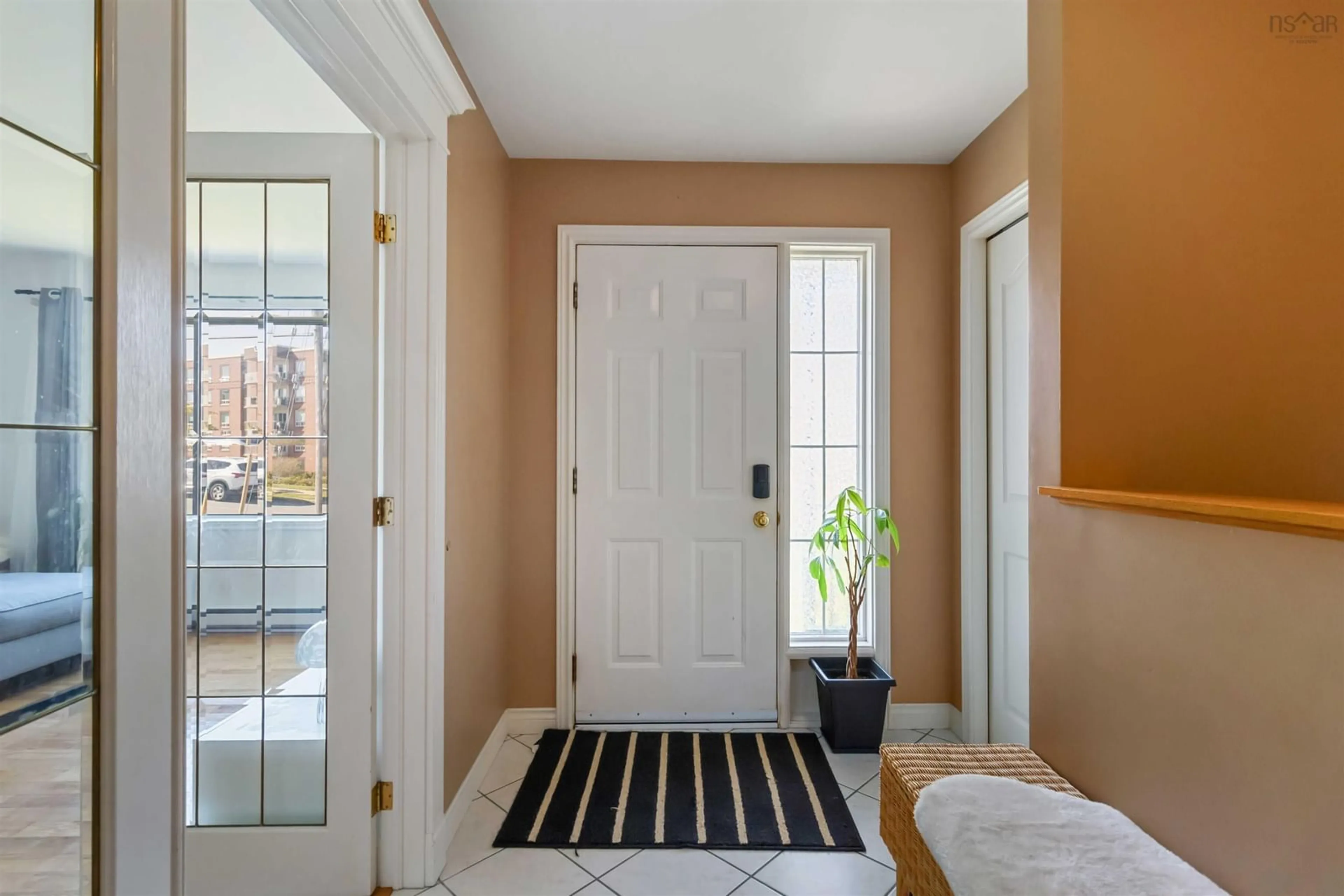Indoor entryway for 74 Russell Lake Dr, Dartmouth Nova Scotia B2W 6E7
