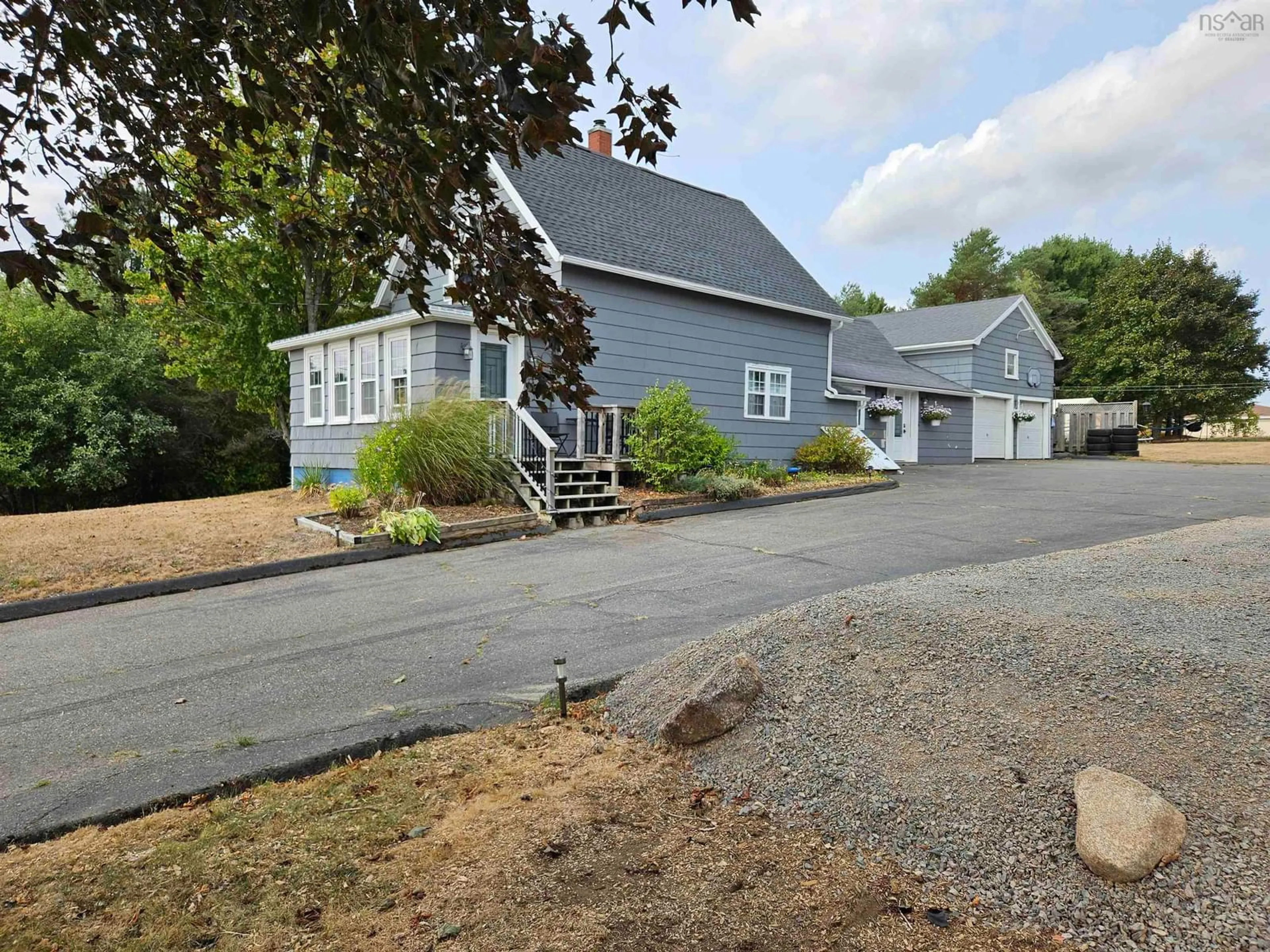 A pic from outside/outdoor area/front of a property/back of a property/a pic from drone, street for 4433 Highway 1, South Berwick Nova Scotia B0P 1E0