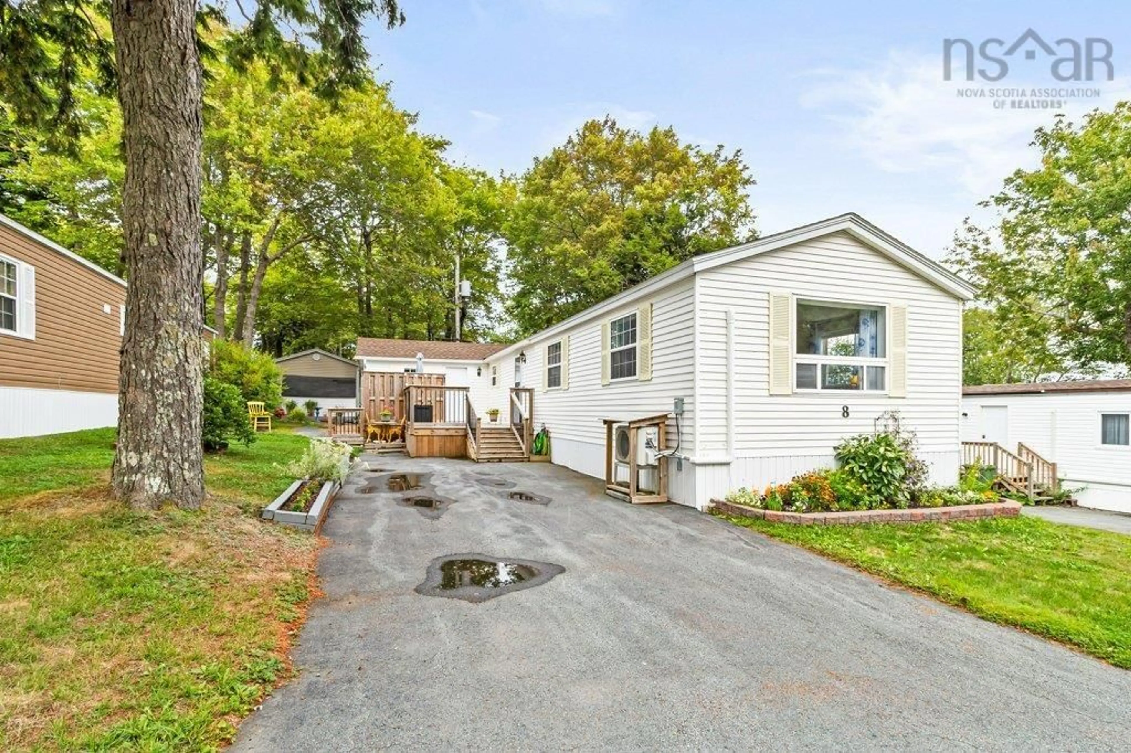 Unknown for 8 Fourth St, Lucasville Nova Scotia B4B 1R1