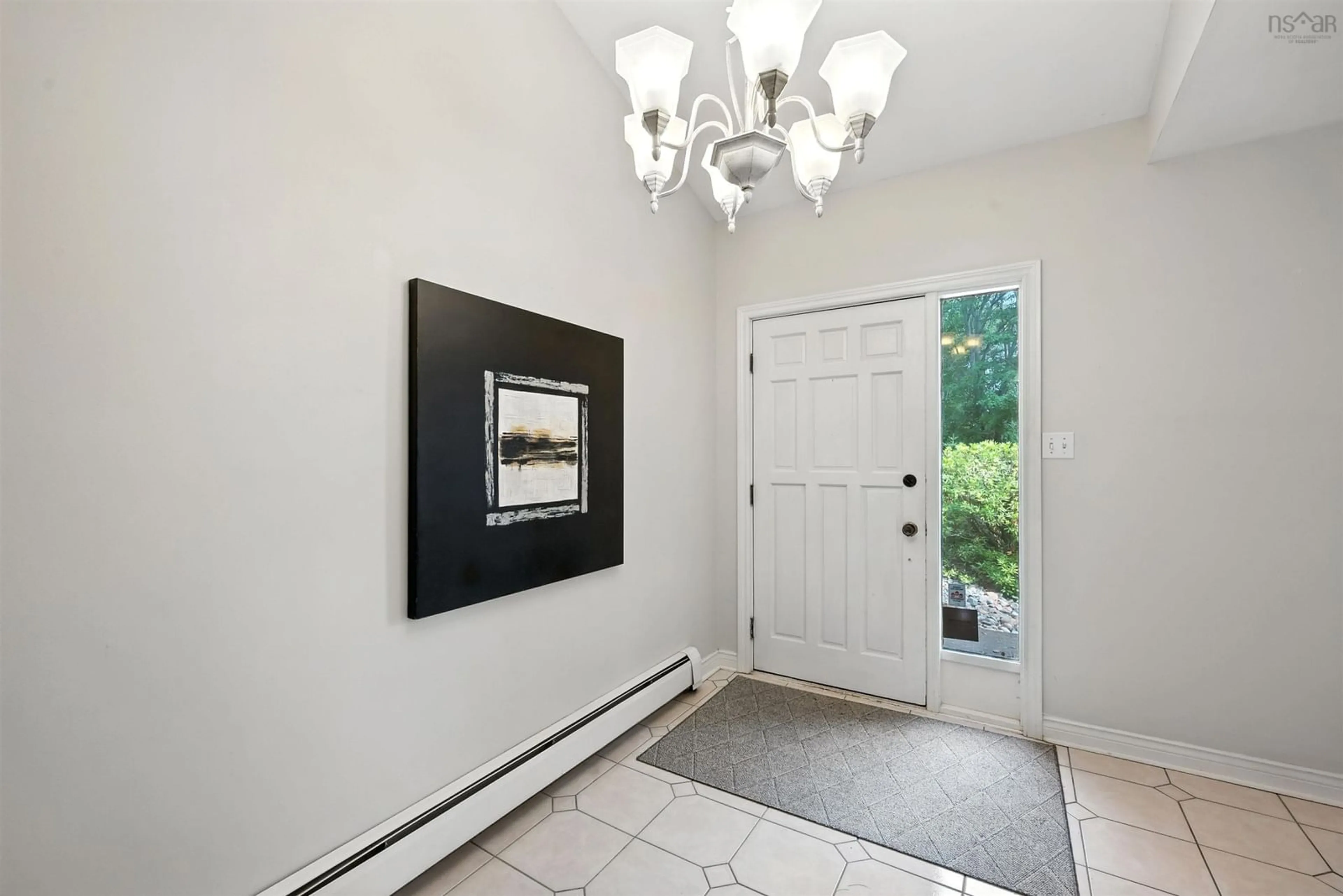 Indoor foyer for 72 Braemount Drive, Halifax Nova Scotia B3M 3P3