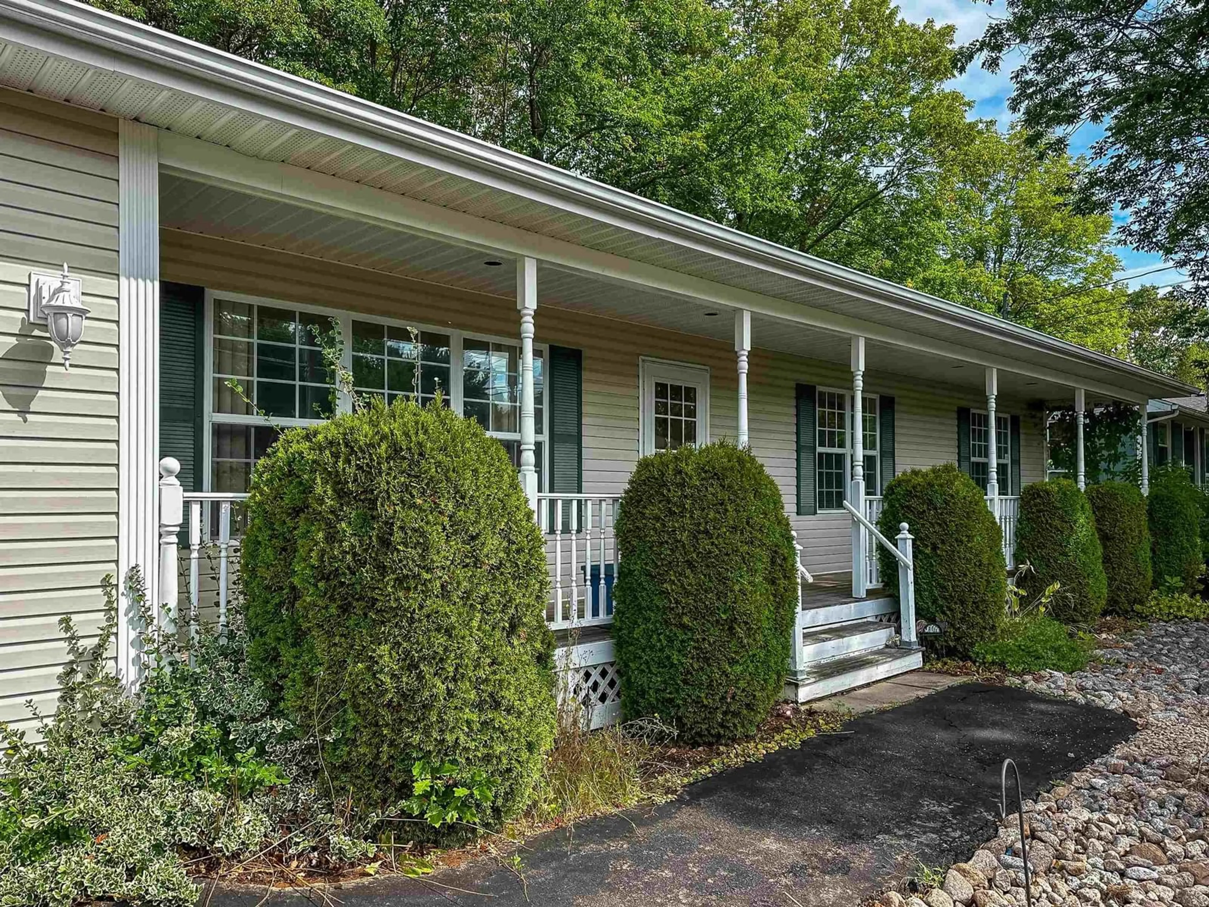 Home with vinyl exterior material, street for 28 Bishop Ave, New Minas Nova Scotia B4N 3N9
