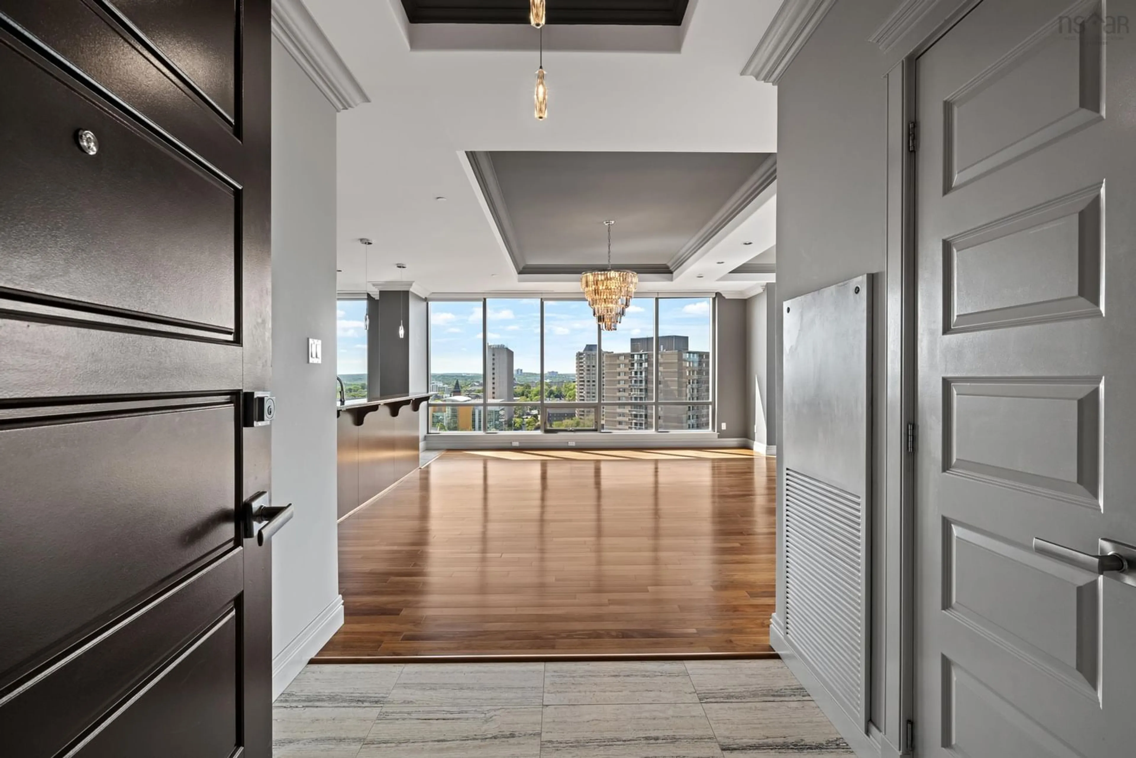 Indoor foyer for 1445 South Park St #1602, Halifax Nova Scotia B3J 0B6