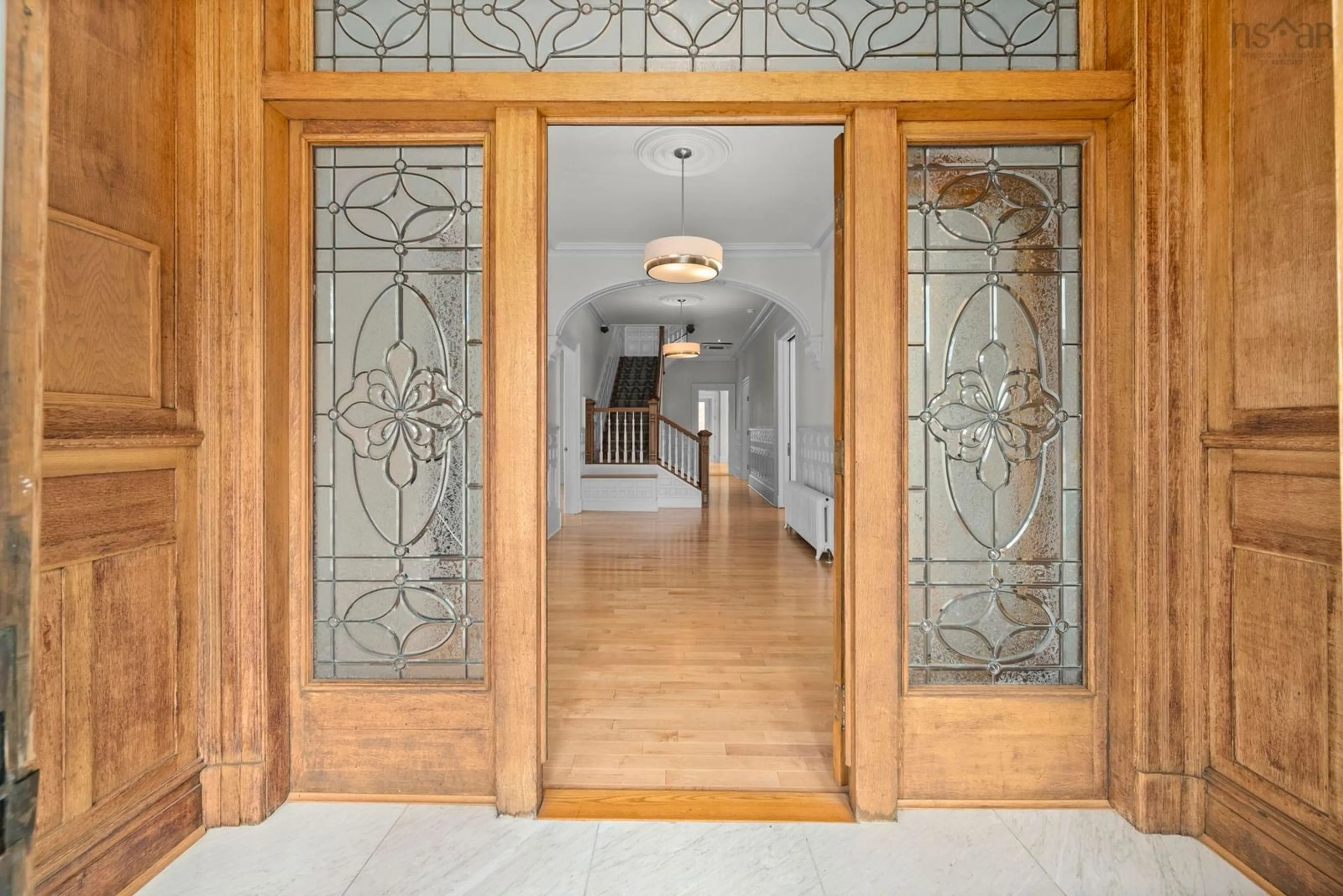Indoor foyer for 545 Young Ave, Halifax Nova Scotia B3H 2V4