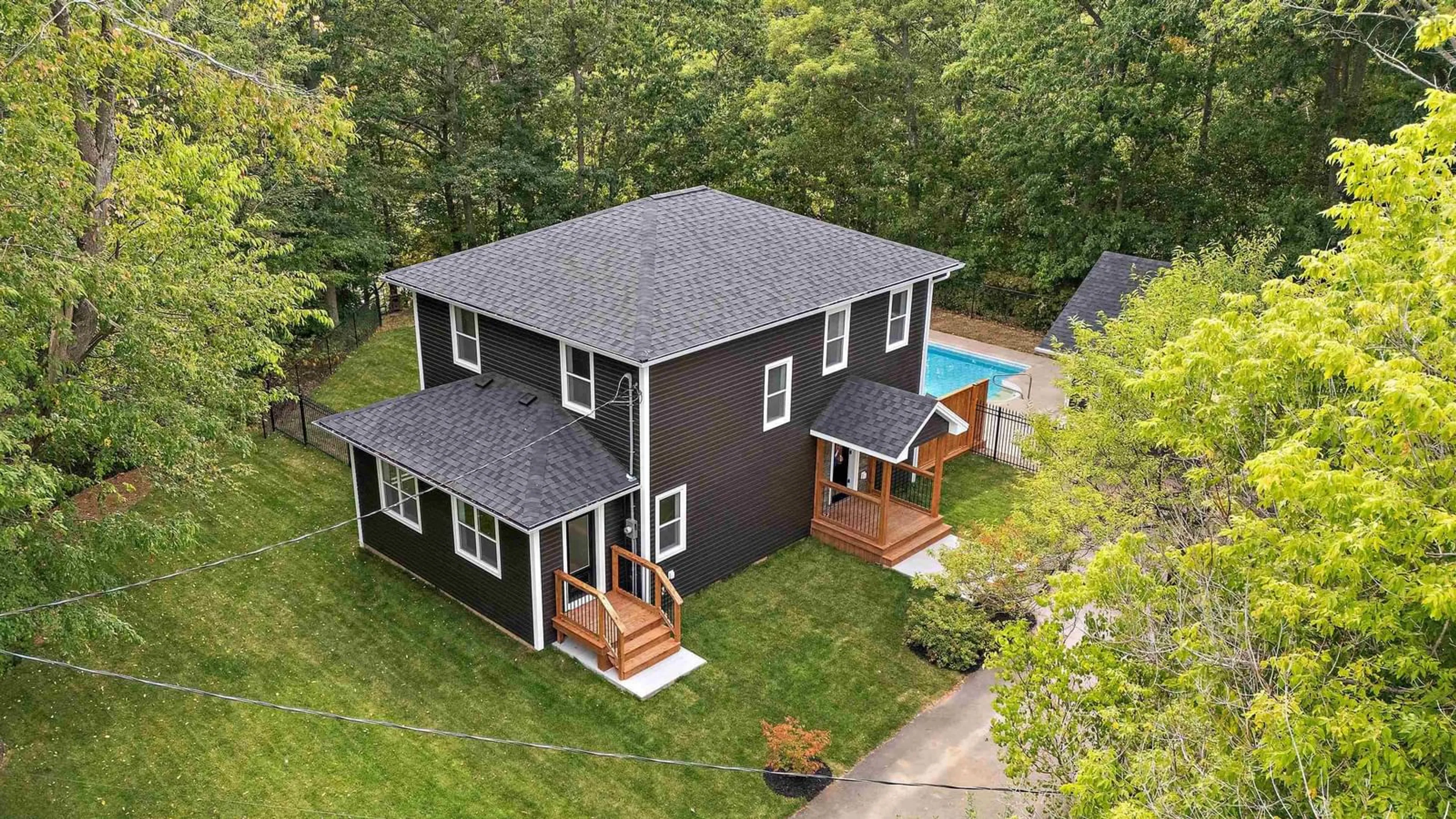 A pic from outside/outdoor area/front of a property/back of a property/a pic from drone, unknown for 4 Caldwell Ave, Kentville Nova Scotia B4N 2C6