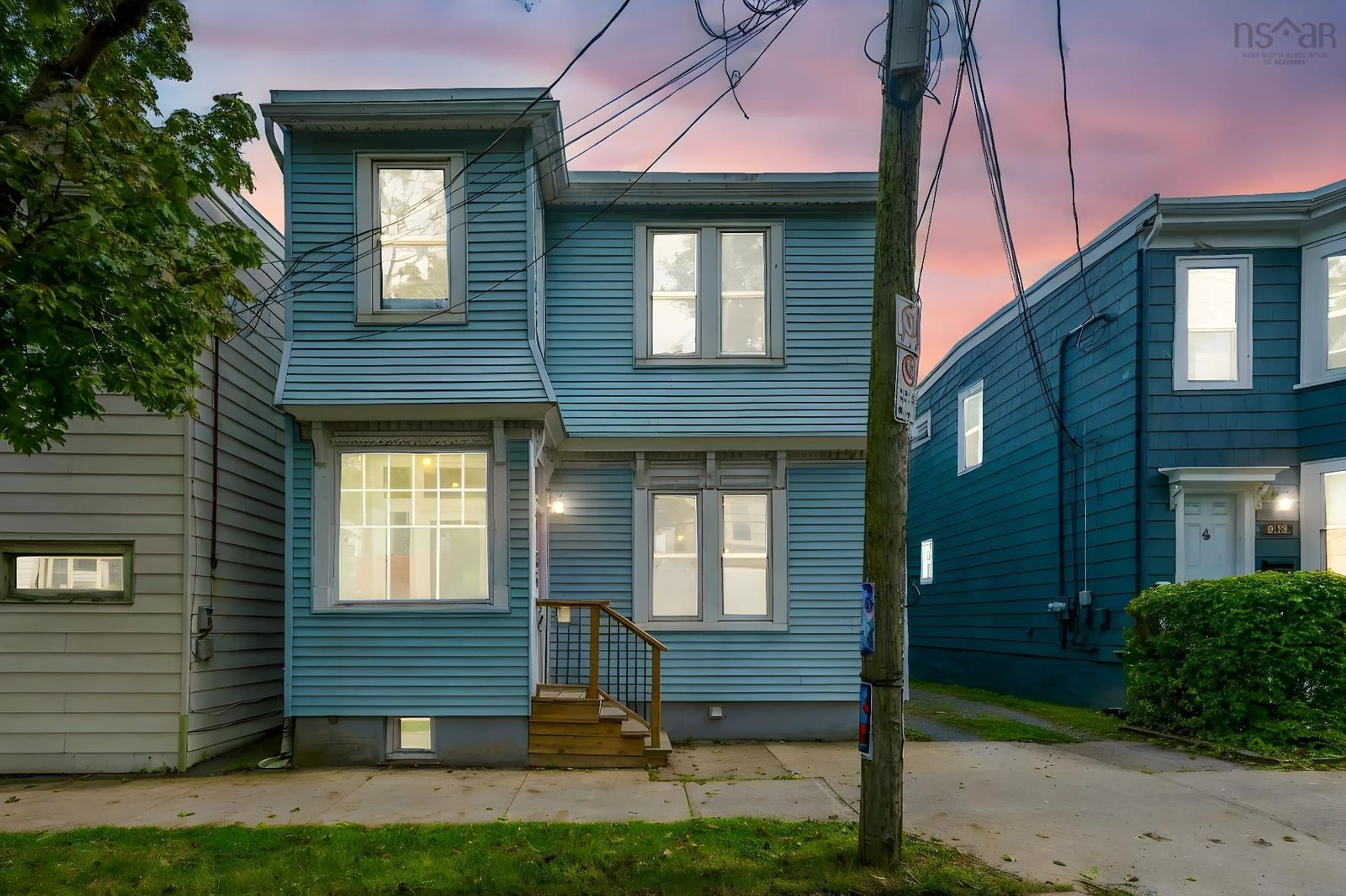 Home with vinyl exterior material, street for 6126 North St, Halifax Nova Scotia B3K 1P3