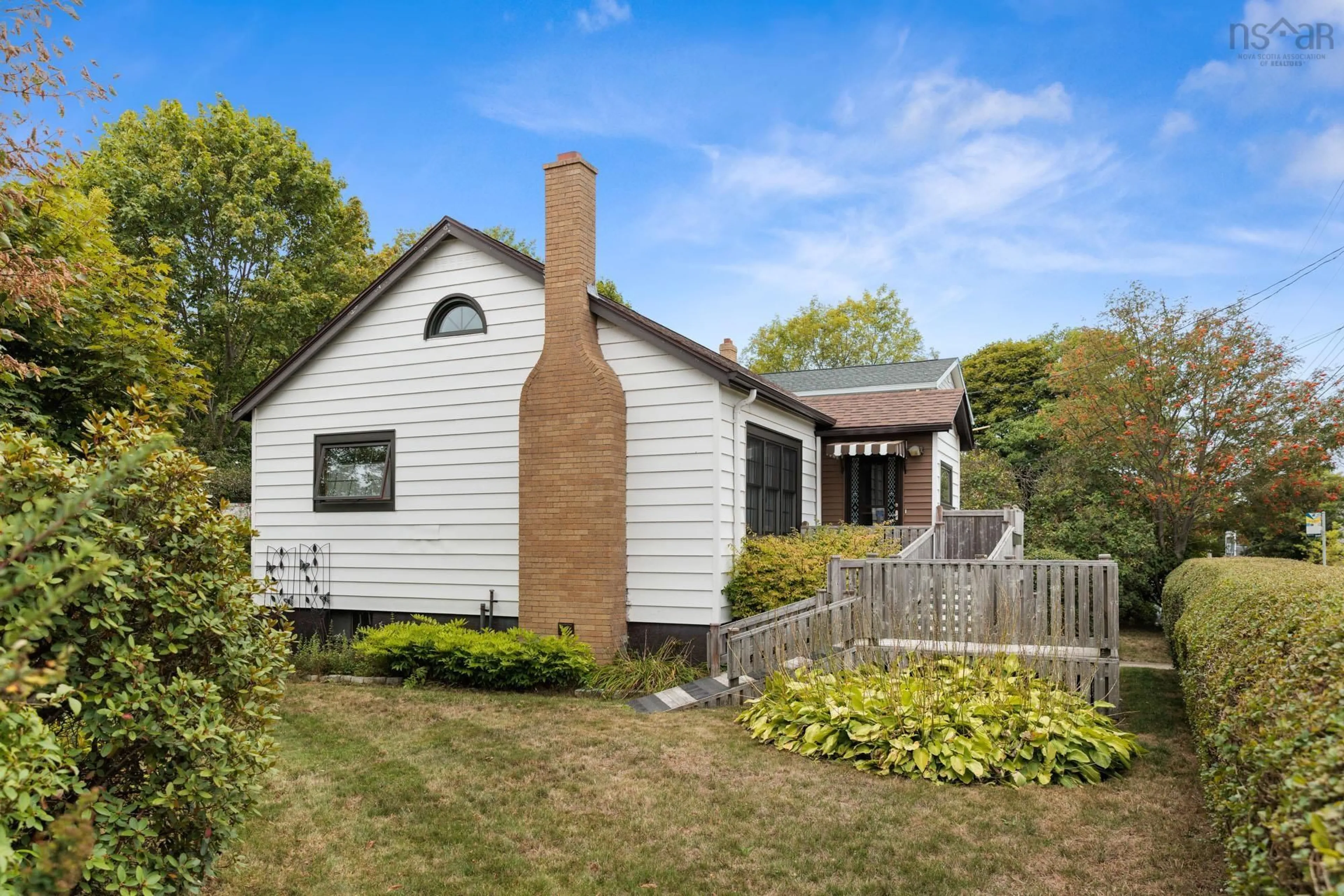Home with vinyl exterior material, street for 3374 Windsor St, Halifax Nova Scotia B3K 5G4