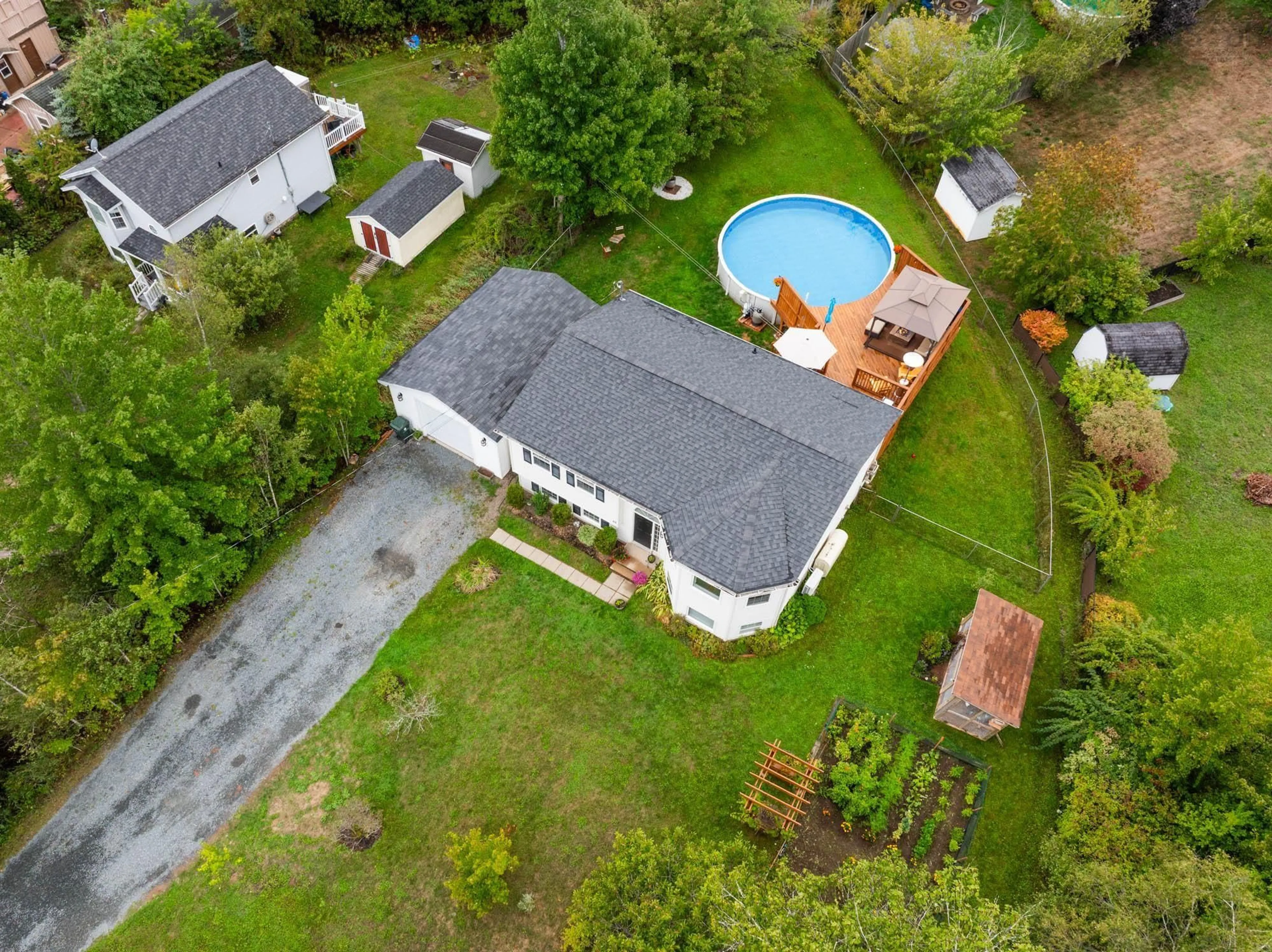A pic from outside/outdoor area/front of a property/back of a property/a pic from drone, unknown for 61 Elmwood Dr, Elmsdale Nova Scotia B2S 1B3