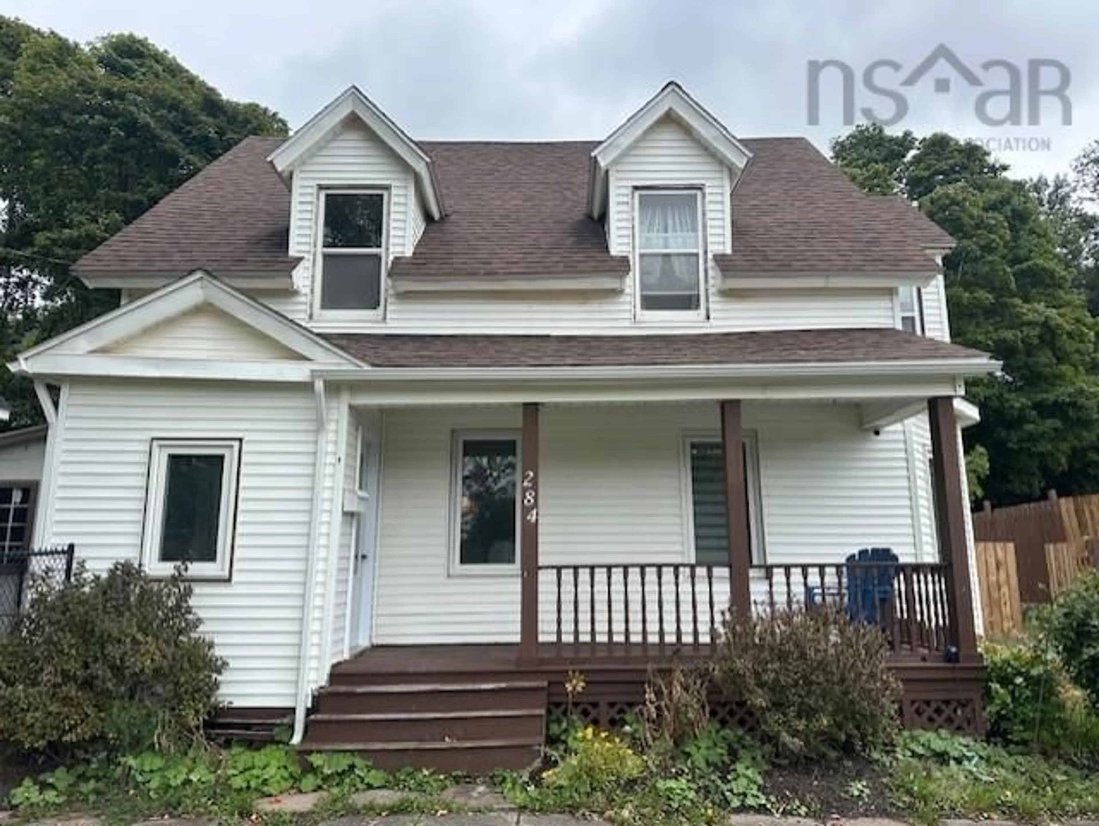 Home with vinyl exterior material, street for 284 North Provost St, New Glasgow Nova Scotia B2H 2P1