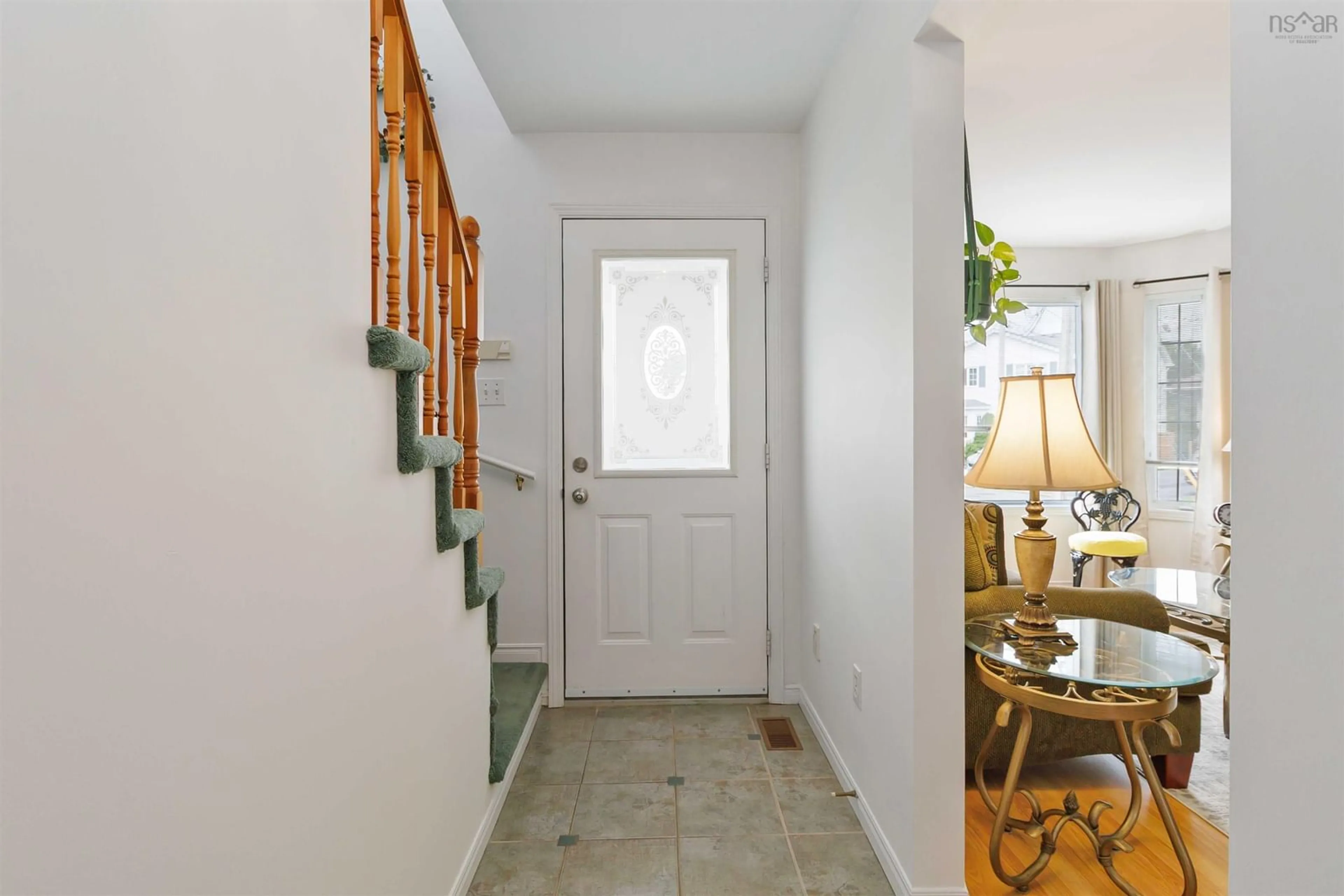 Indoor entryway for 16 Geovex Crt, Dartmouth Nova Scotia B2X 3T1