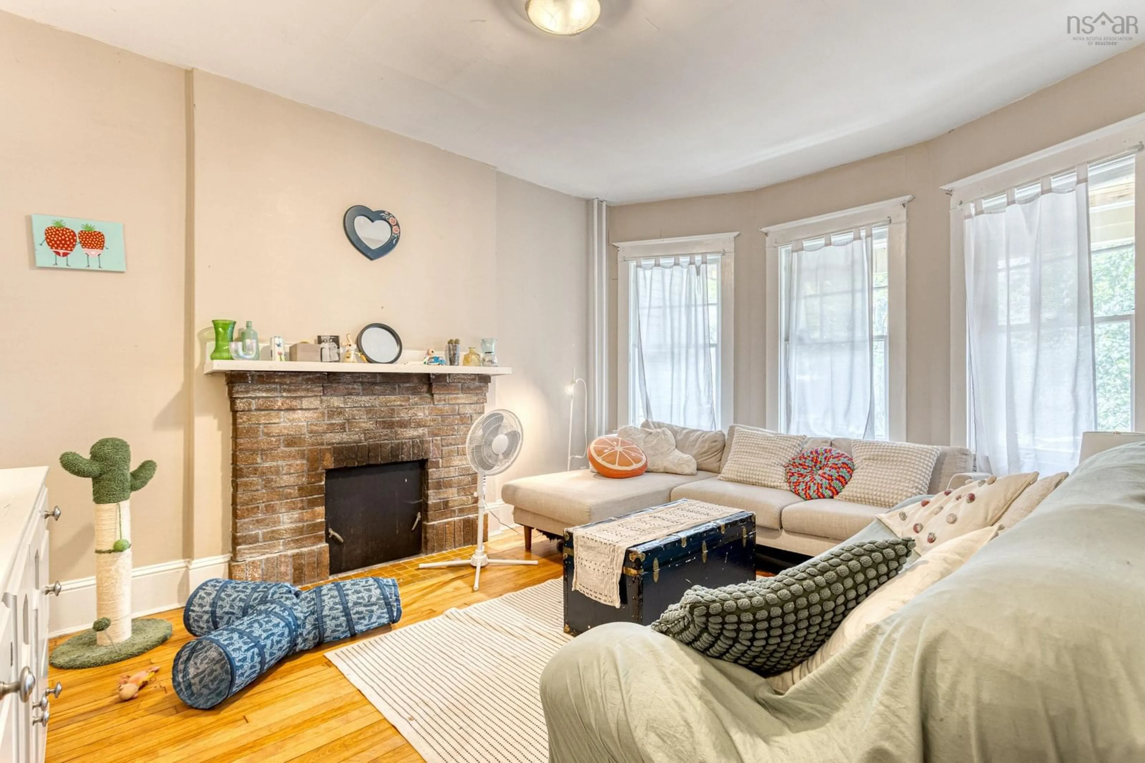 Living room with furniture, unknown for 1577-1579 Vernon St, Halifax Nova Scotia B3H 3M8