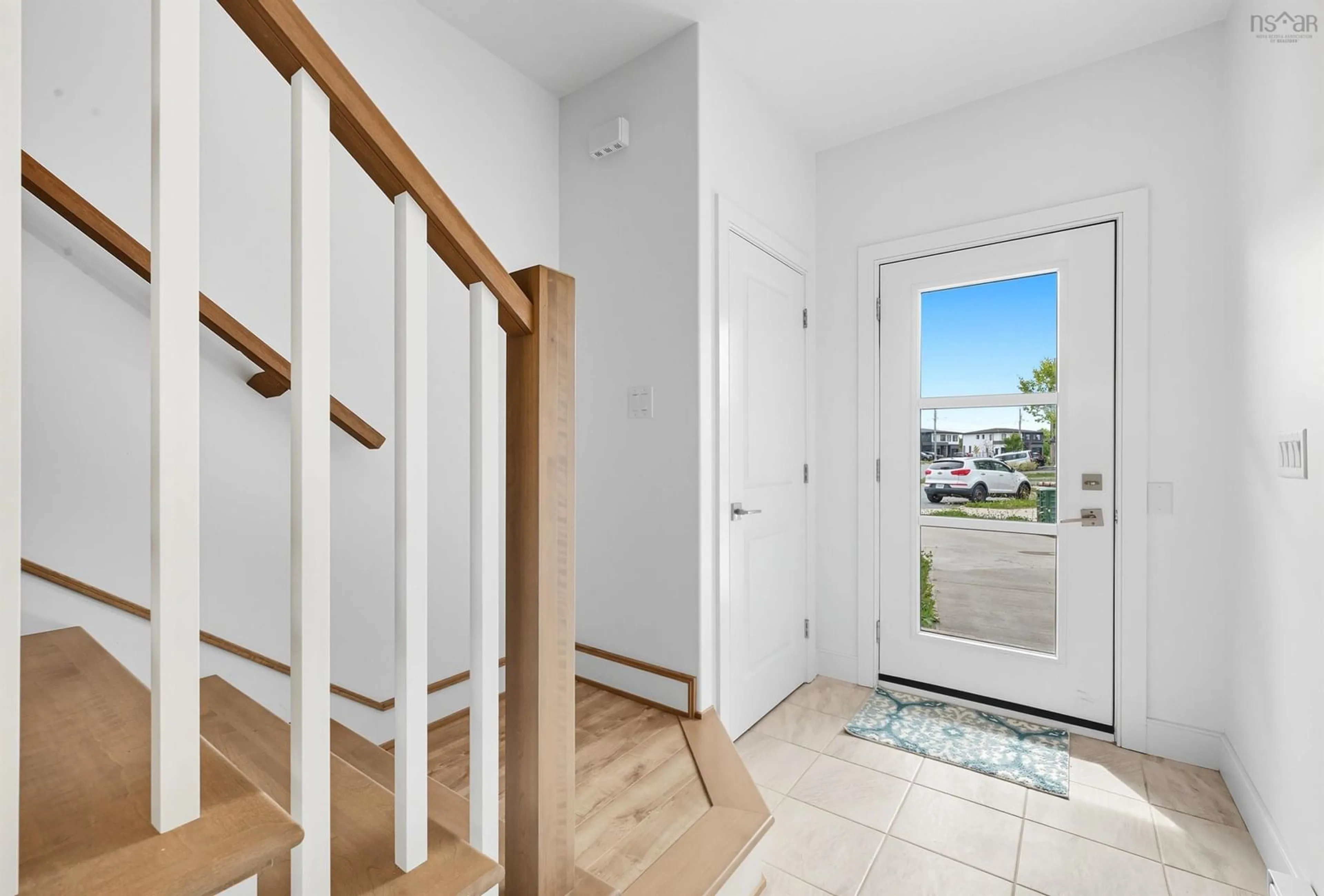 Indoor entryway for 72 Grenoble Crt, Halifax Nova Scotia B3P 0J8