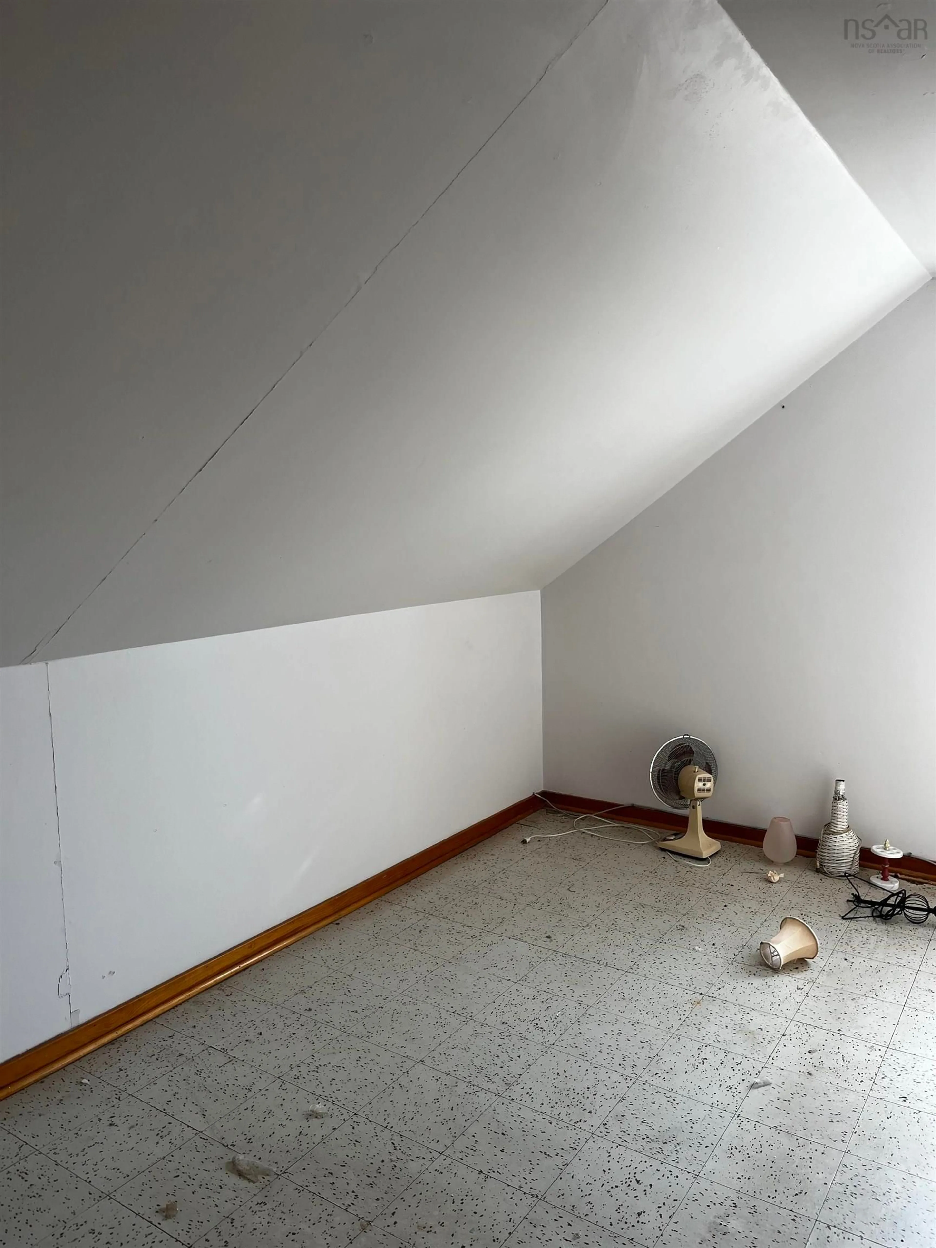 A pic of a room for 104 North St, Springhill Nova Scotia B0M 1X0