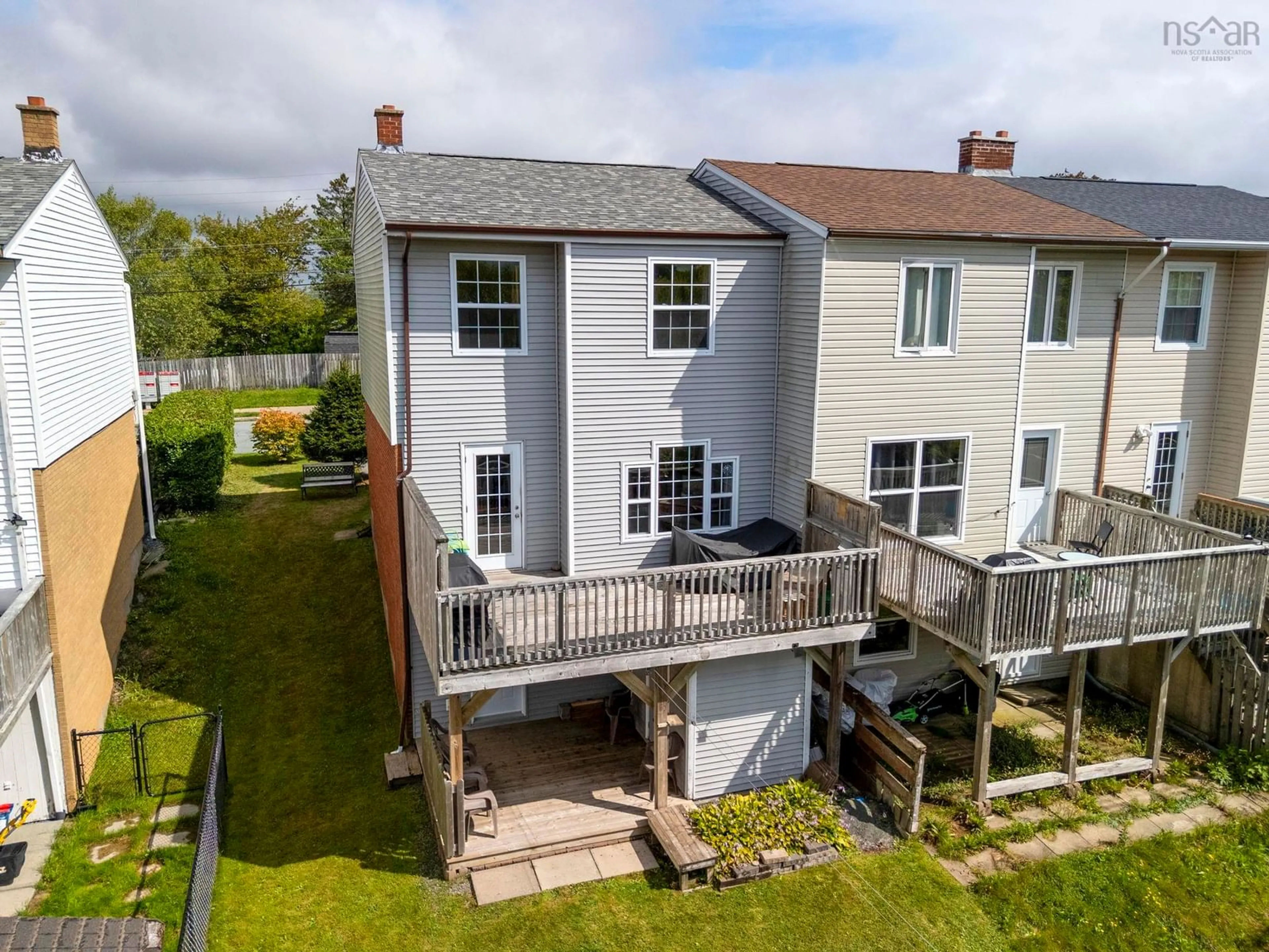 A pic from outside/outdoor area/front of a property/back of a property/a pic from drone, unknown for 315 Poplar Dr, Cole Harbour Nova Scotia B2W 4K8