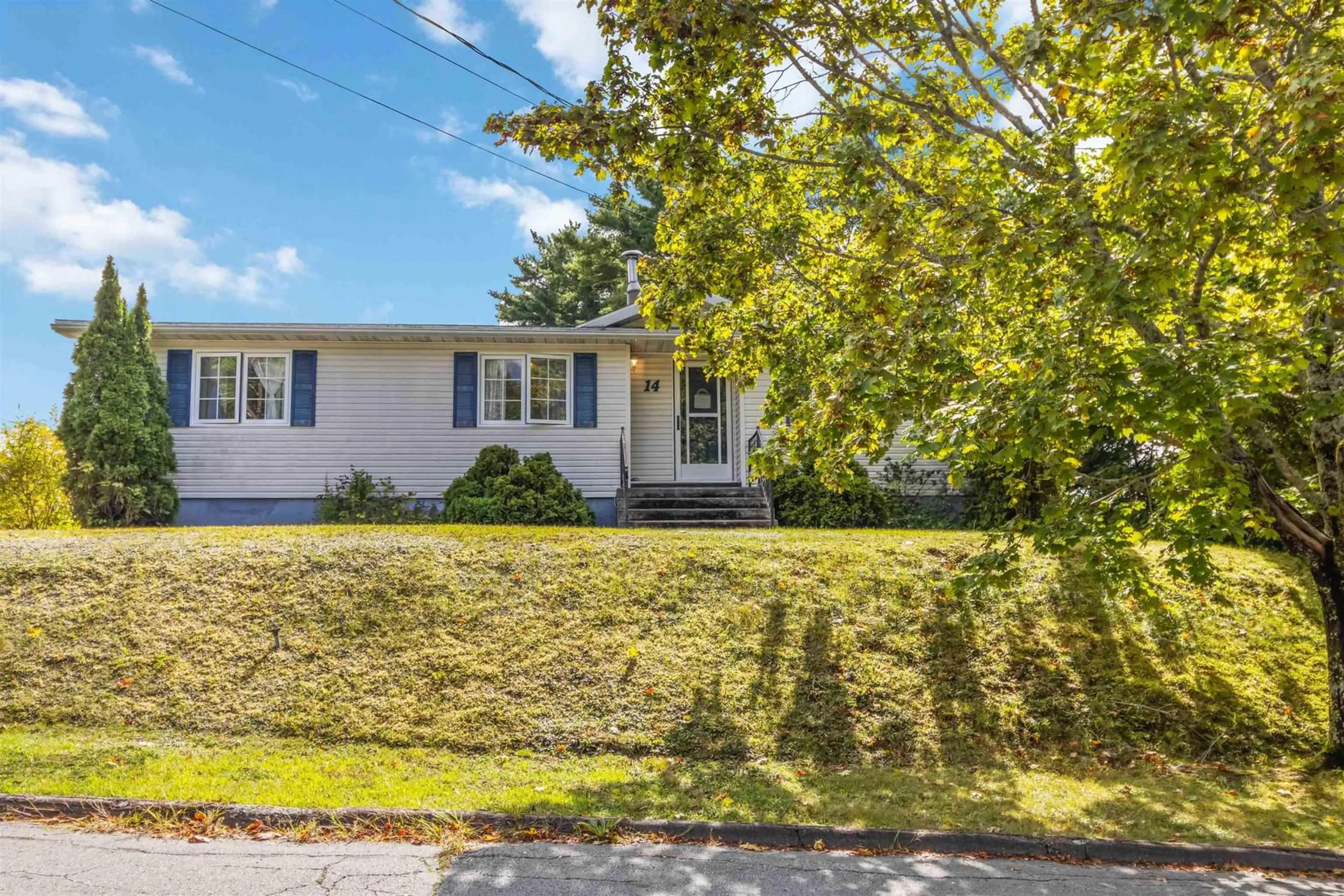 Home with vinyl exterior material, street for 14 Bennett Ave, Bridgewater Nova Scotia B4V 3A9