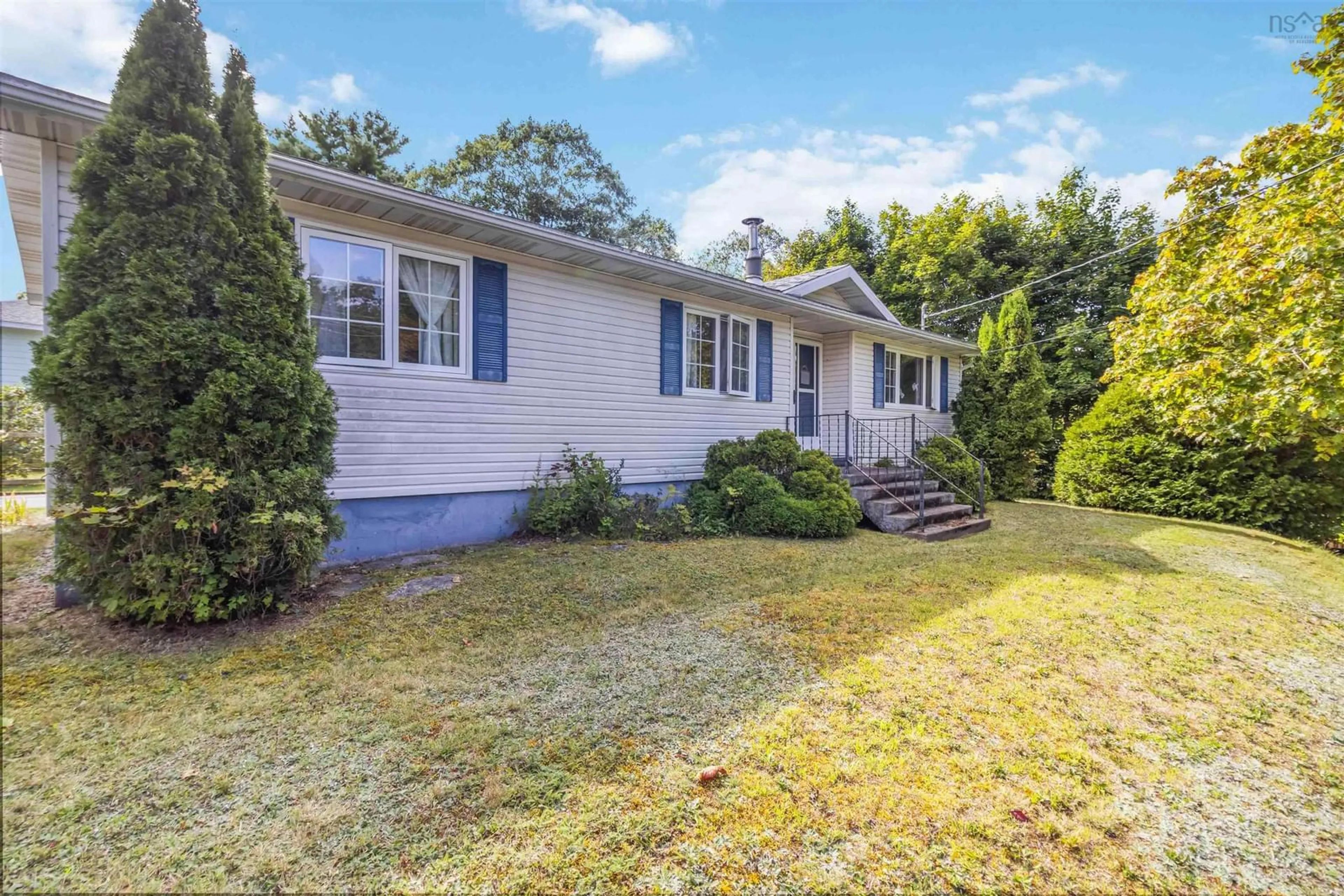 Home with vinyl exterior material, street for 14 Bennett Ave, Bridgewater Nova Scotia B4V 3A9