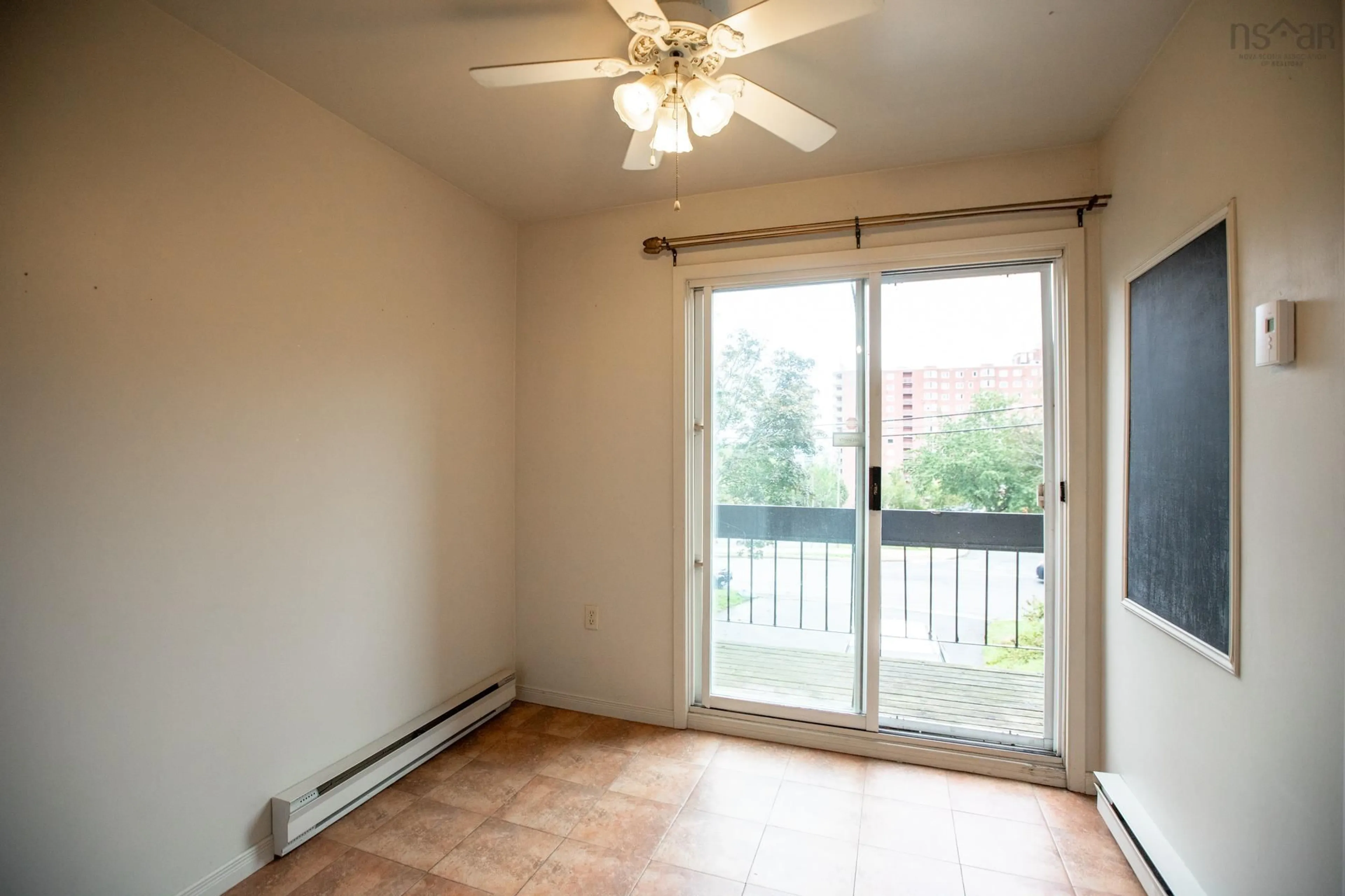 A pic of a room for 4 Stoney Brook Crt, Clayton Park Nova Scotia B3M 3L1