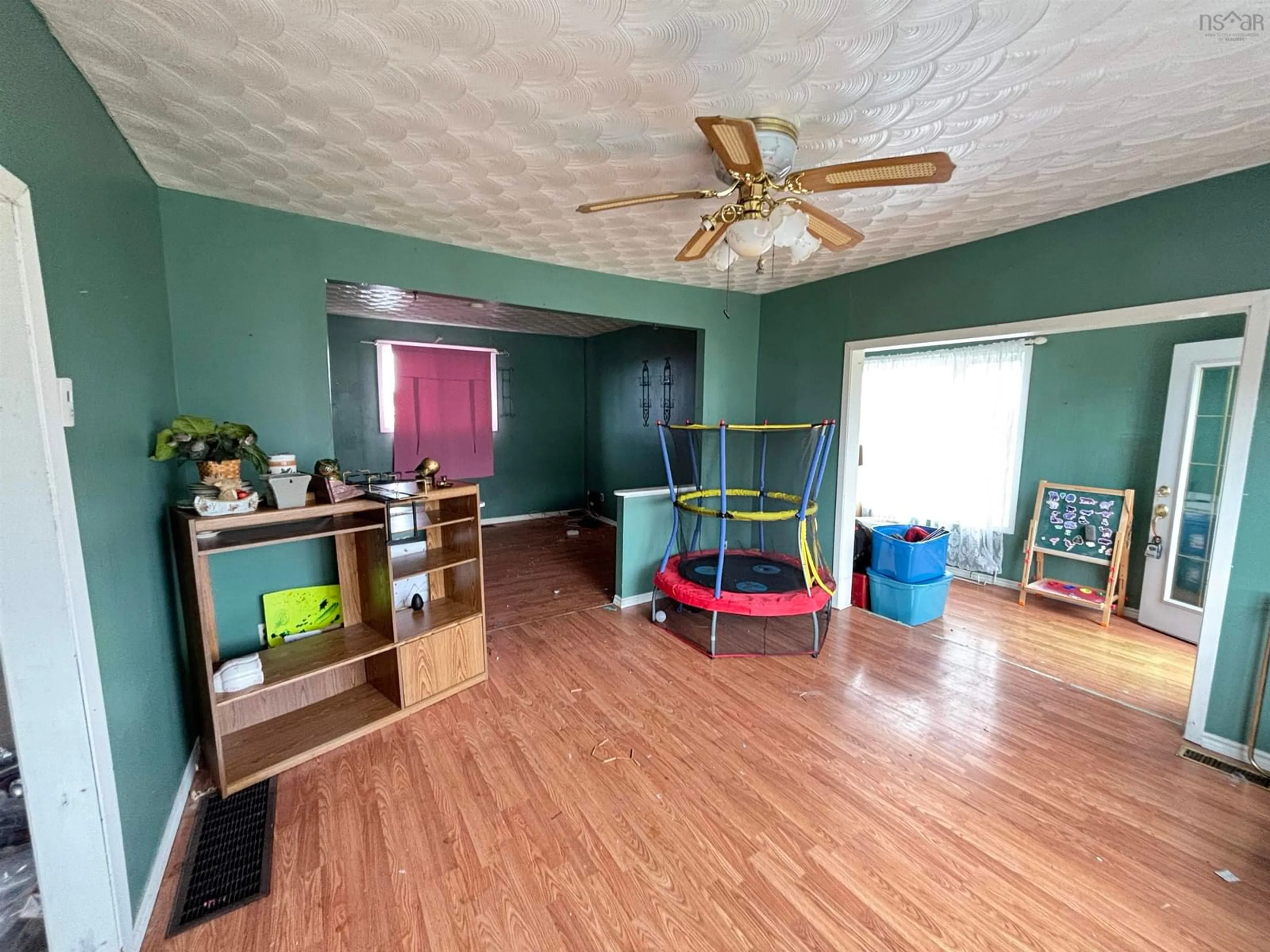A pic of a room for 7 One B Rd, Glace Bay Nova Scotia B1A 4P9