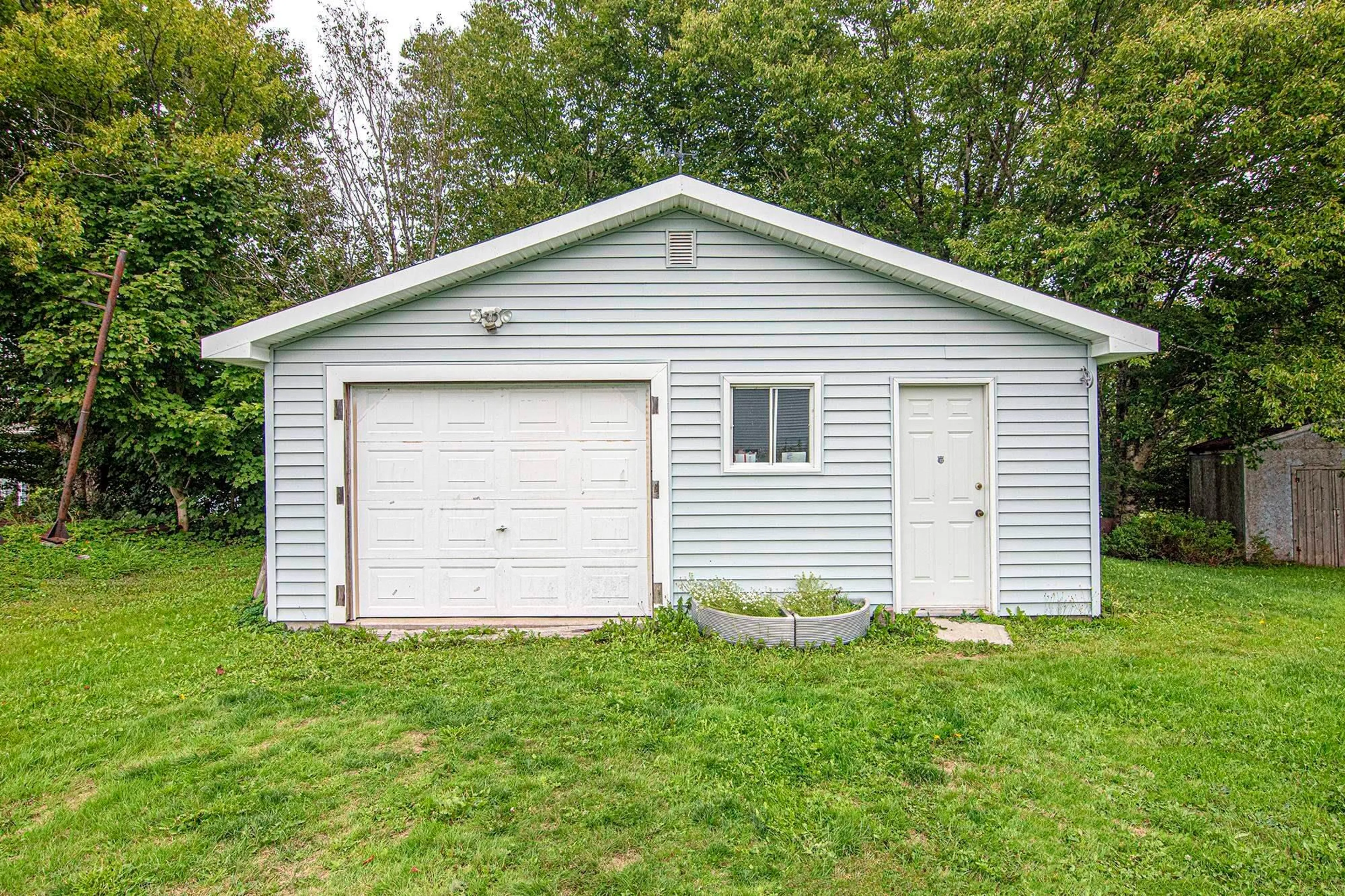 Shed for 19 Walker St, Lake Echo Nova Scotia B3E 1M4