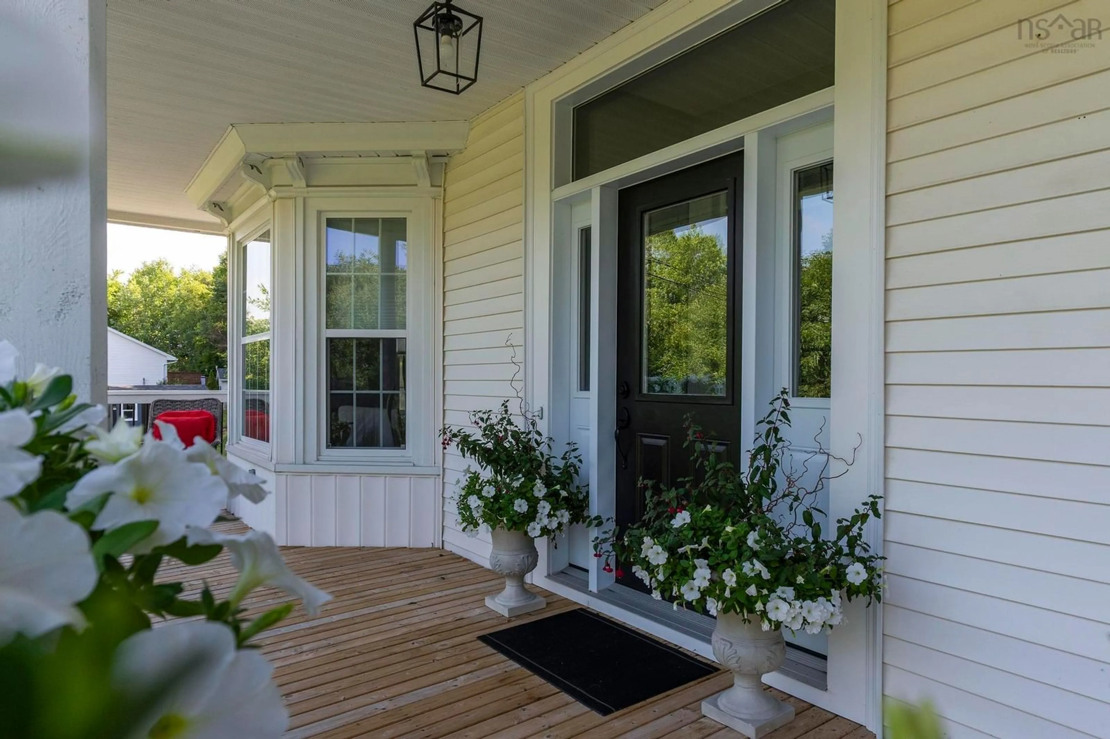 Indoor entryway for 32 Joaquina Crt, Dartmouth Nova Scotia B2X 3R1