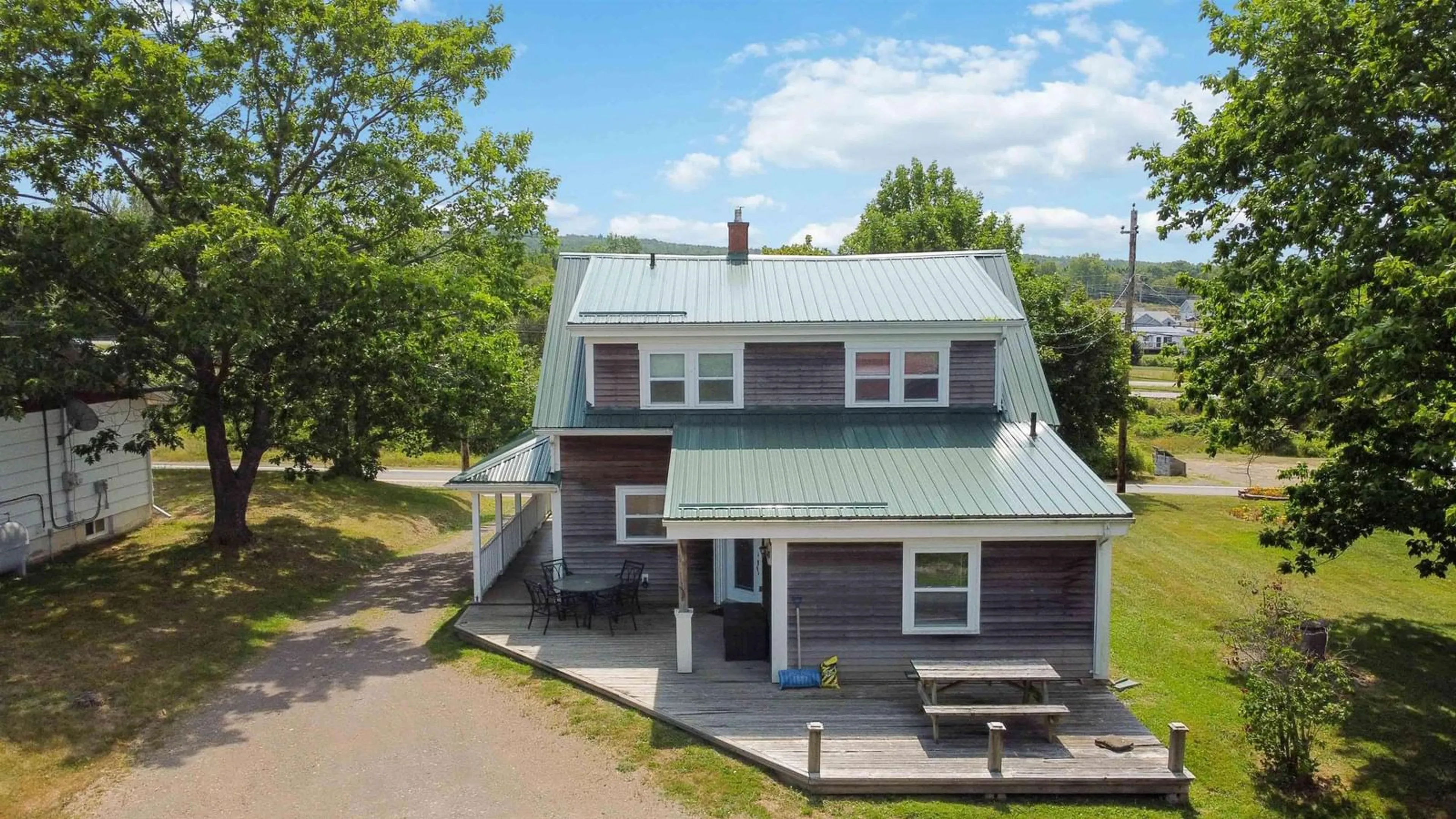 A pic from outside/outdoor area/front of a property/back of a property/a pic from drone, unknown for 12571 Highway 1, Avonport Nova Scotia B0P 1P0