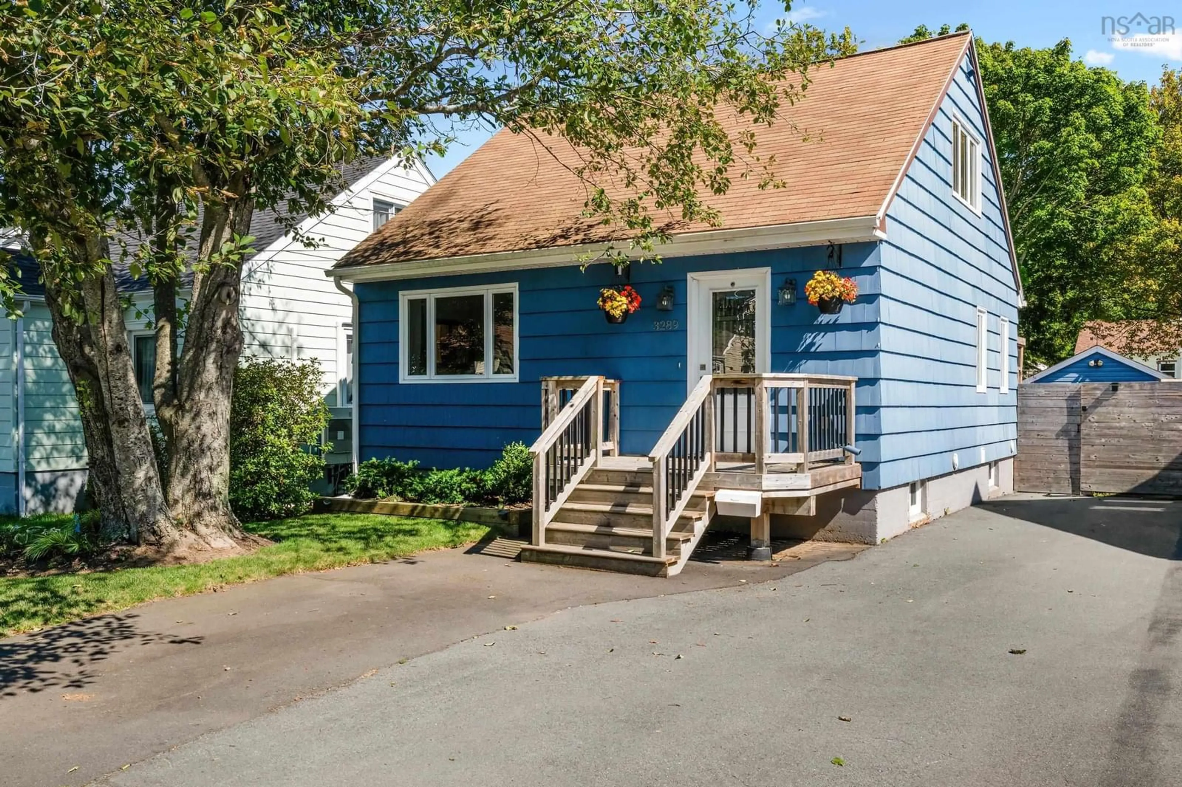 Unknown for 3289 Micmac St, Halifax Nova Scotia B3L 3W6