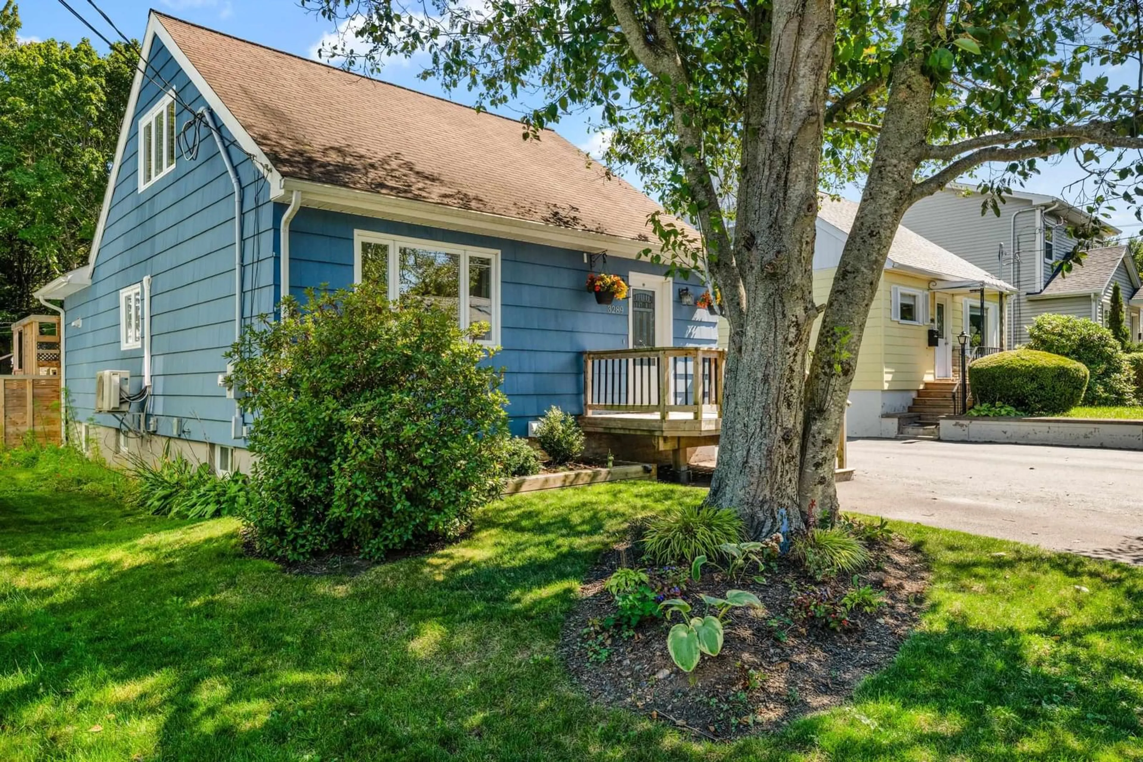 Home with vinyl exterior material, street for 3289 Micmac St, Halifax Nova Scotia B3L 3W6