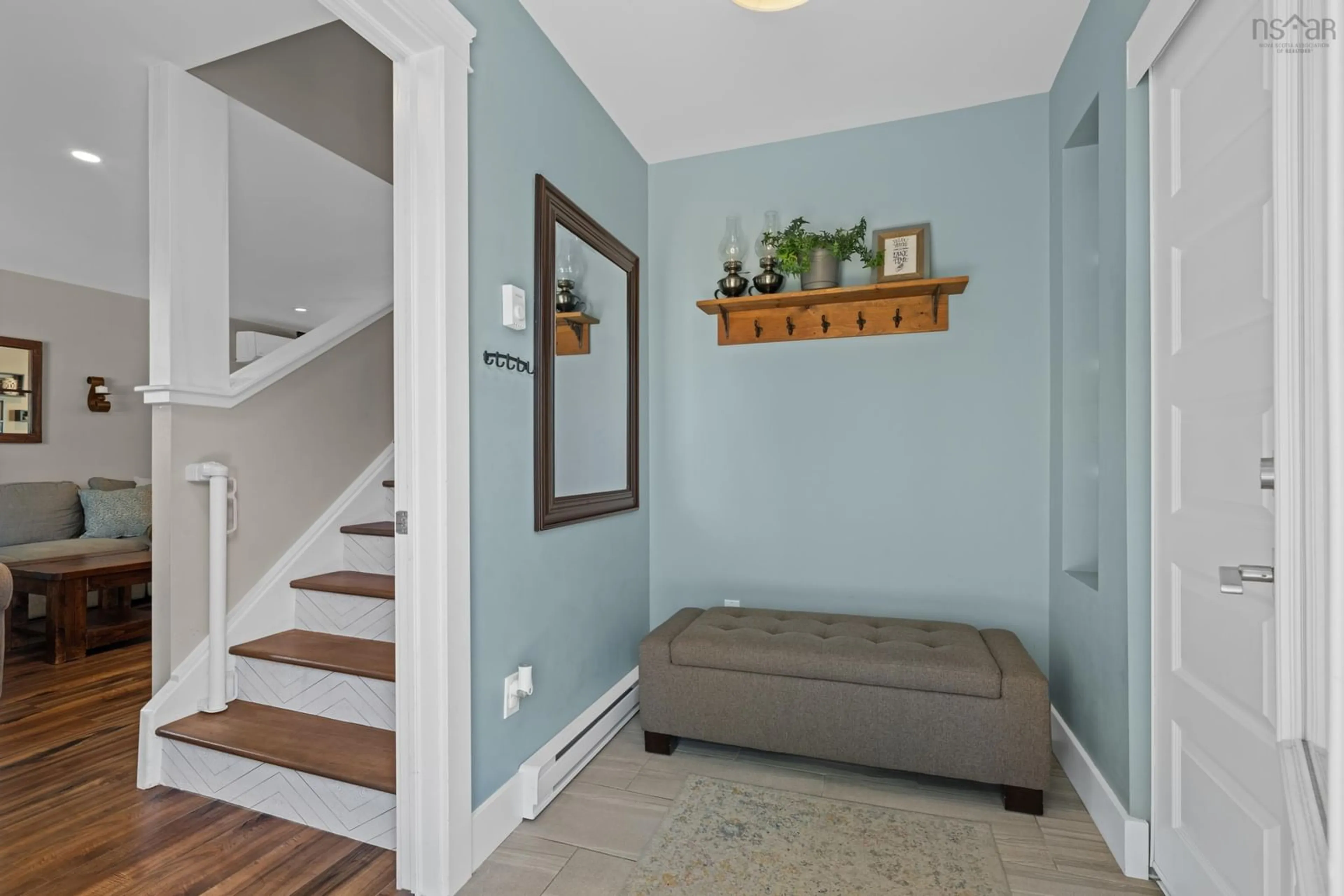 Indoor entryway for 3289 Micmac St, Halifax Nova Scotia B3L 3W6