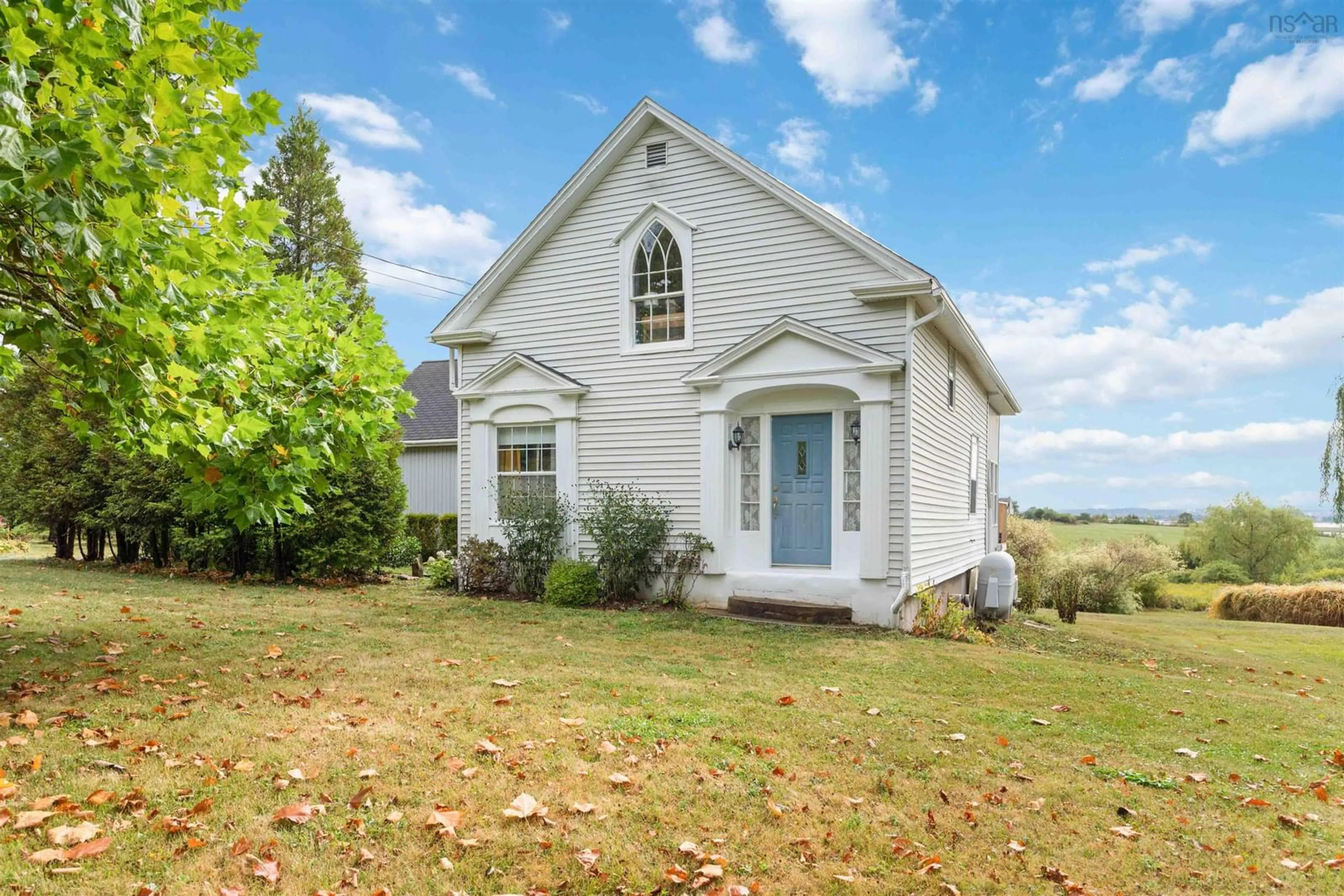 Home with vinyl exterior material, unknown for 1381 1 Hwy, Falmouth Nova Scotia B0P 1P0