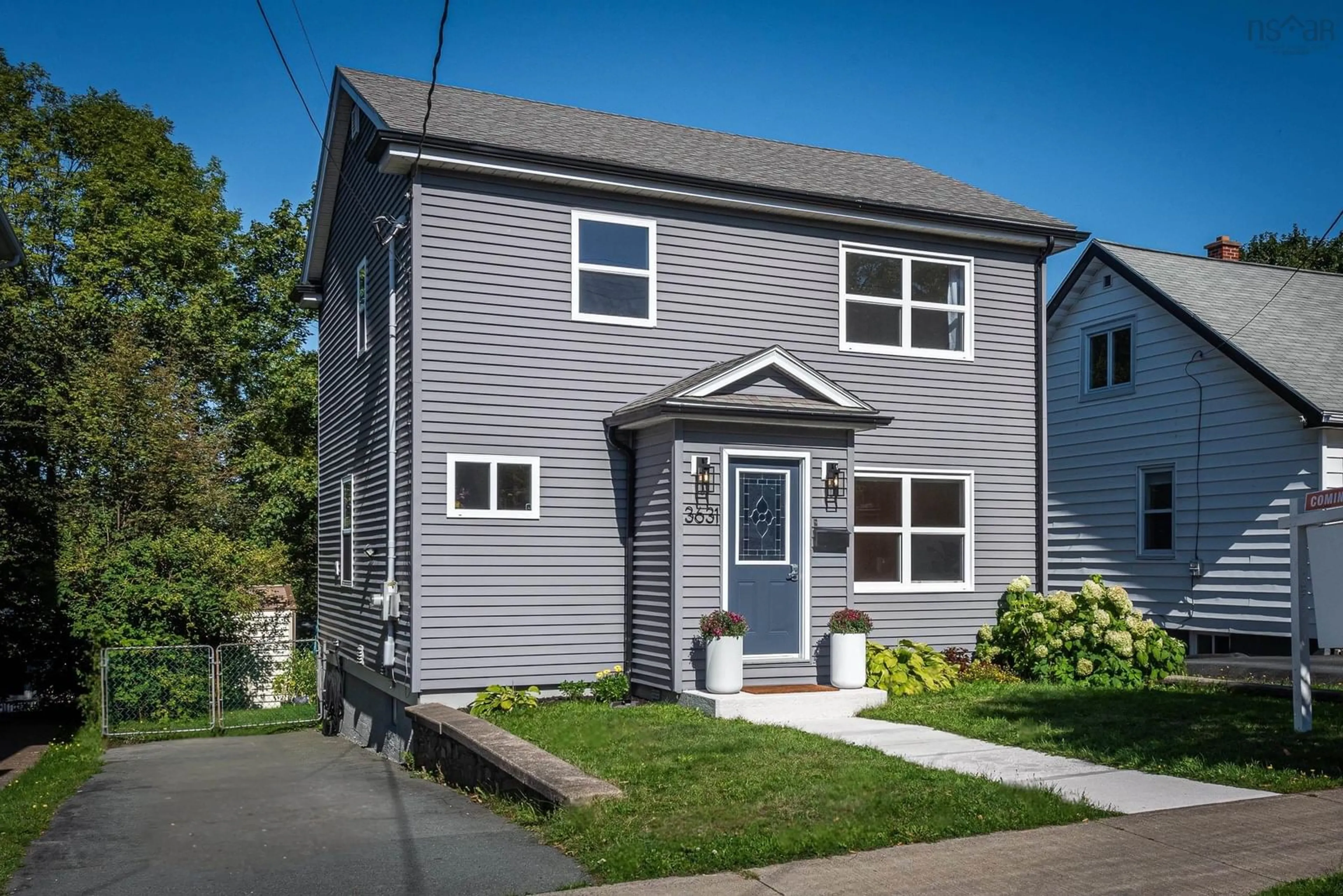 Home with vinyl exterior material, street for 3631 Acadia St, Halifax Nova Scotia B3K 3P7