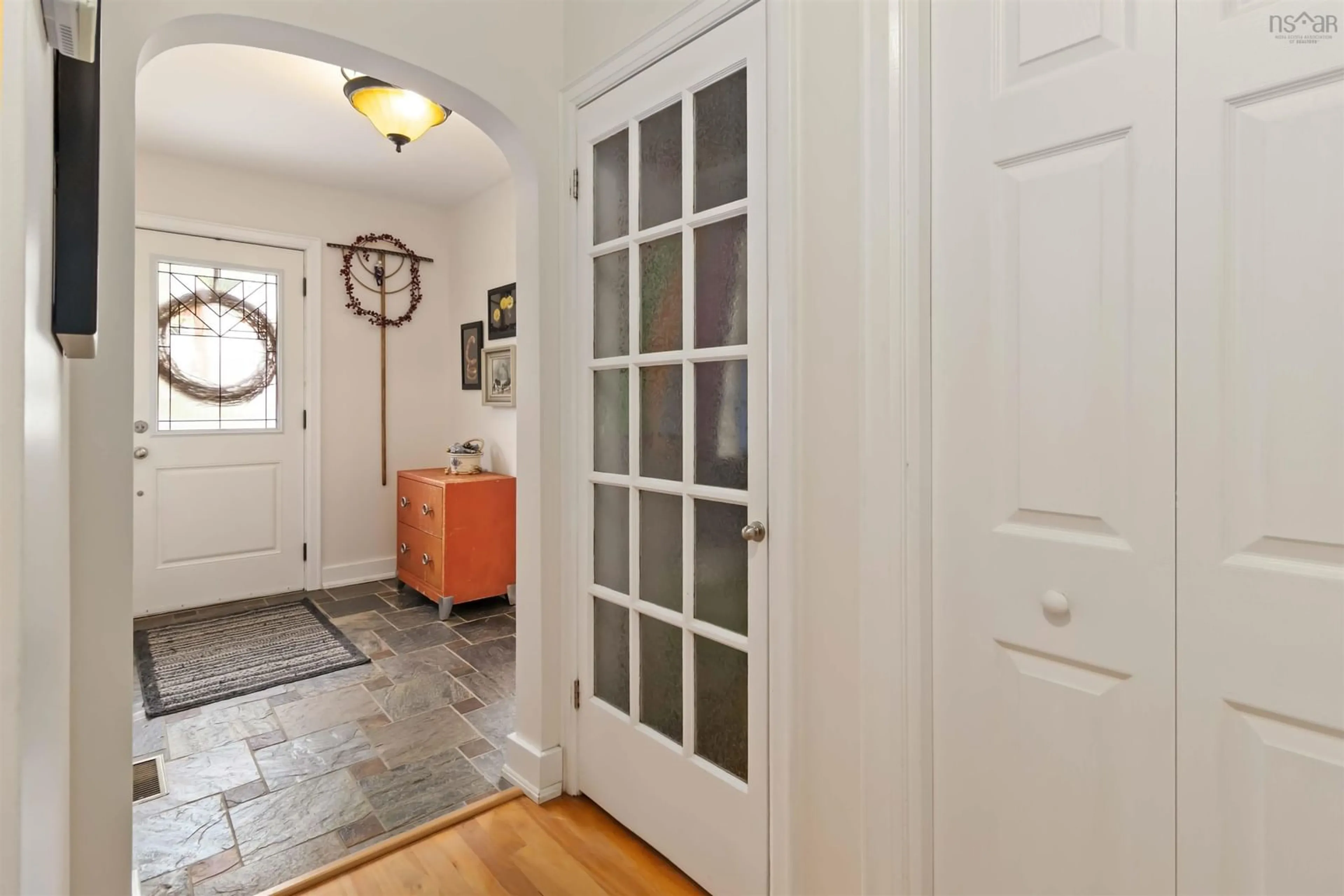 Indoor entryway for 12 Rosehedge Lane, Dartmouth Nova Scotia B2X 2J8