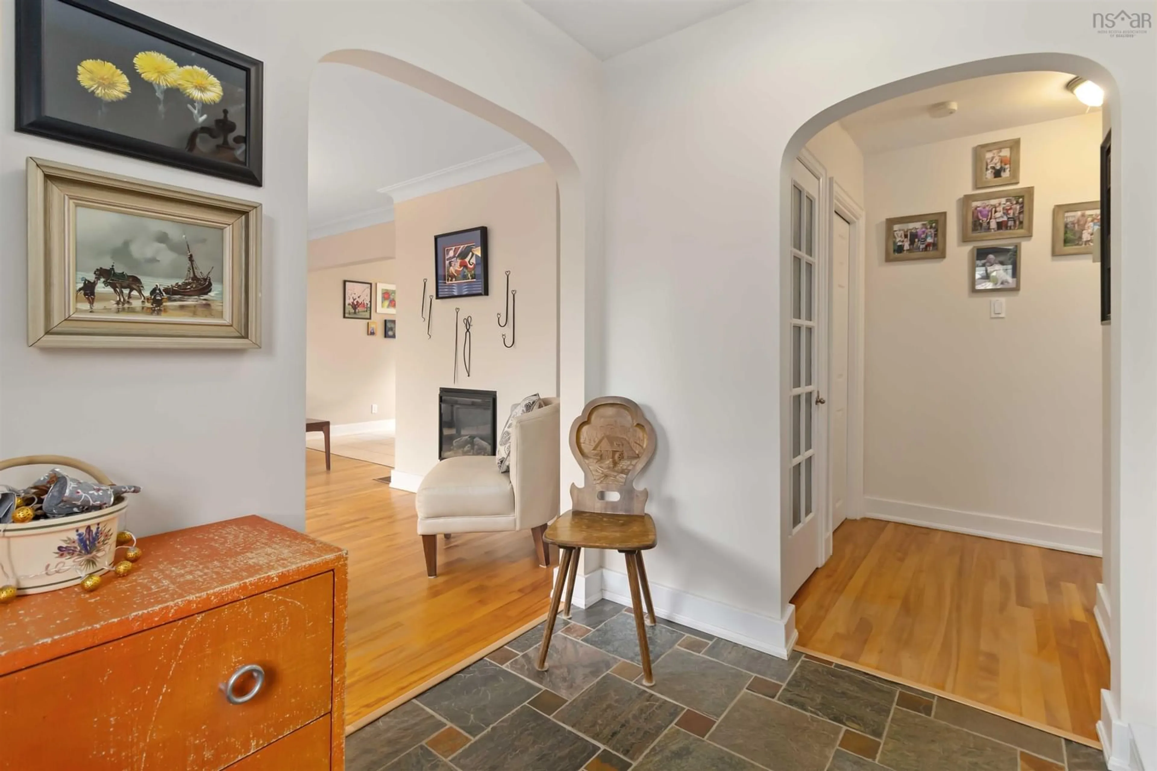 Indoor entryway for 12 Rosehedge Lane, Dartmouth Nova Scotia B2X 2J8