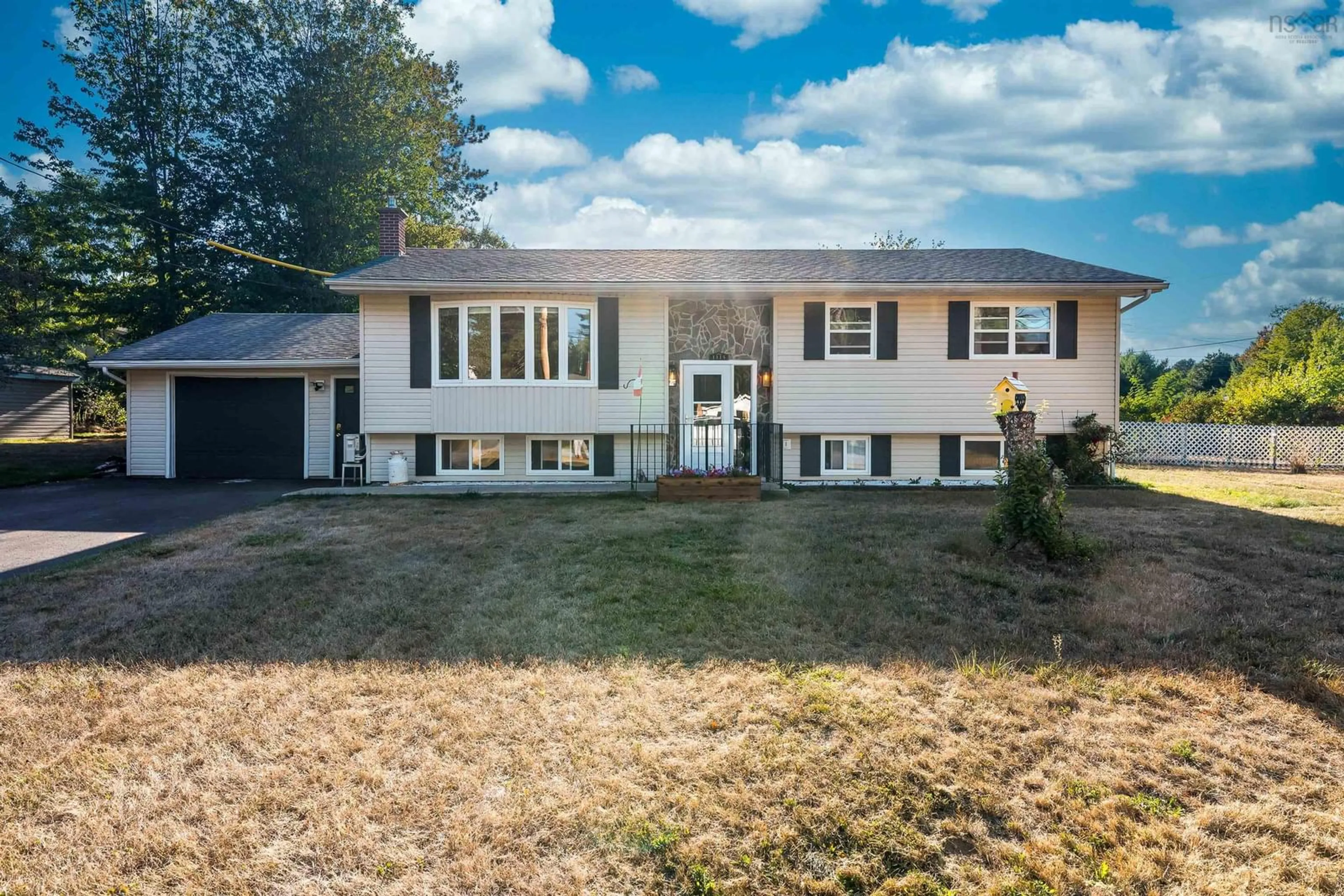Home with vinyl exterior material, street for 1115 Tufts Ave, Greenwood Nova Scotia B0S 1R0