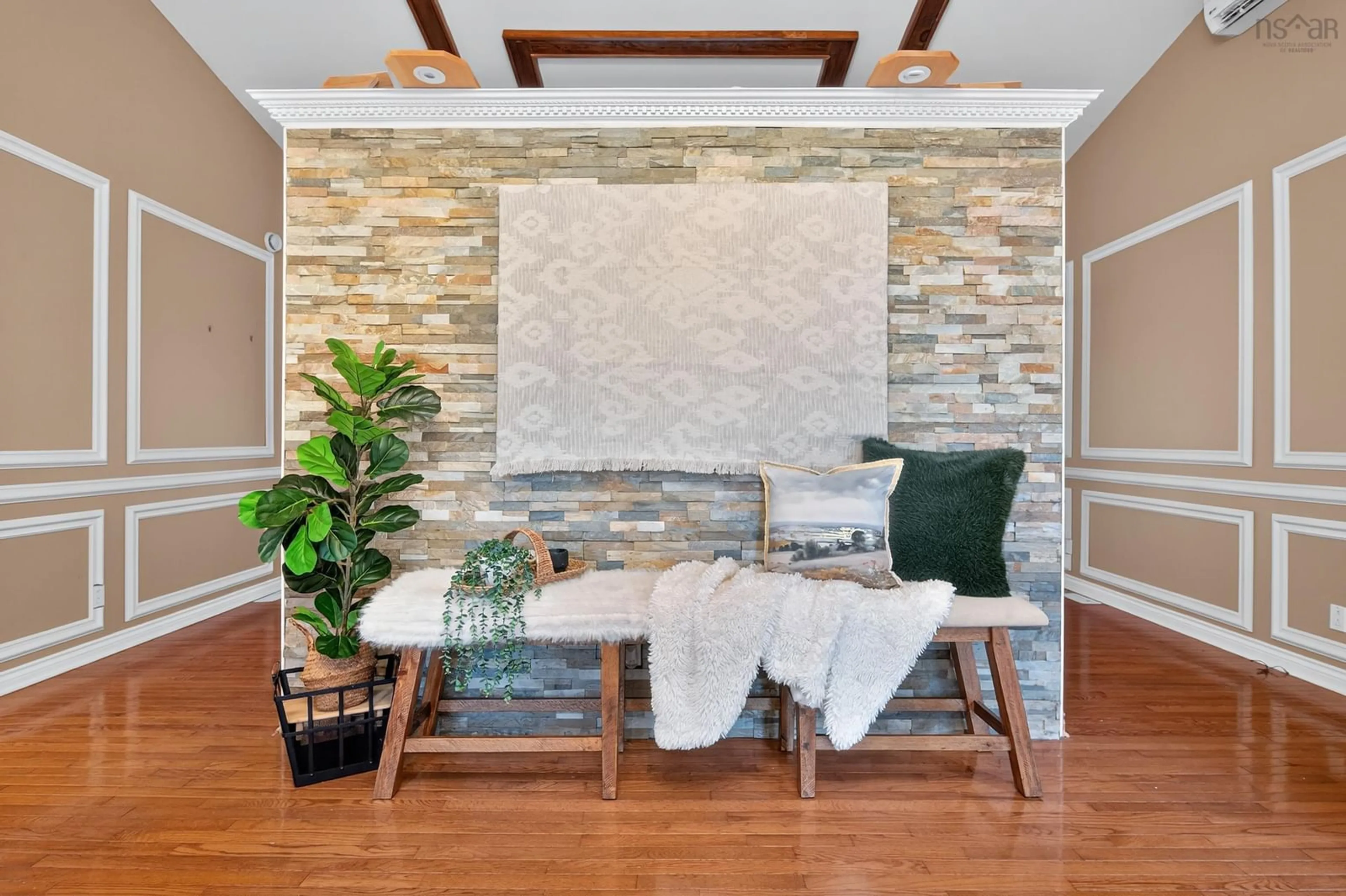Indoor entryway for 50 Carriage Hill Dr, Sydney River Nova Scotia B1S 3L7