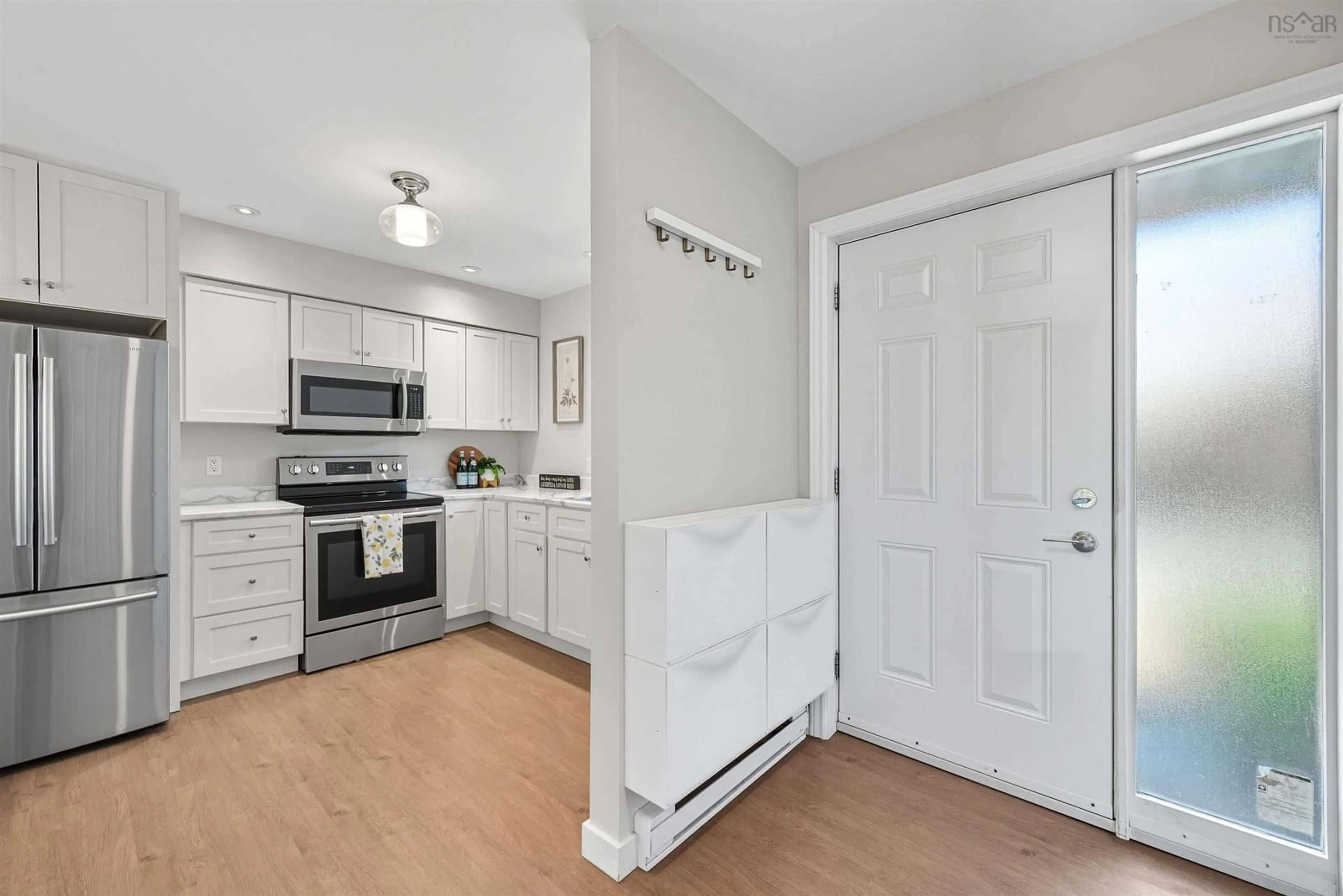 Standard kitchen, unknown for 6 Forestside Cres, Halifax Nova Scotia B3M 1M4