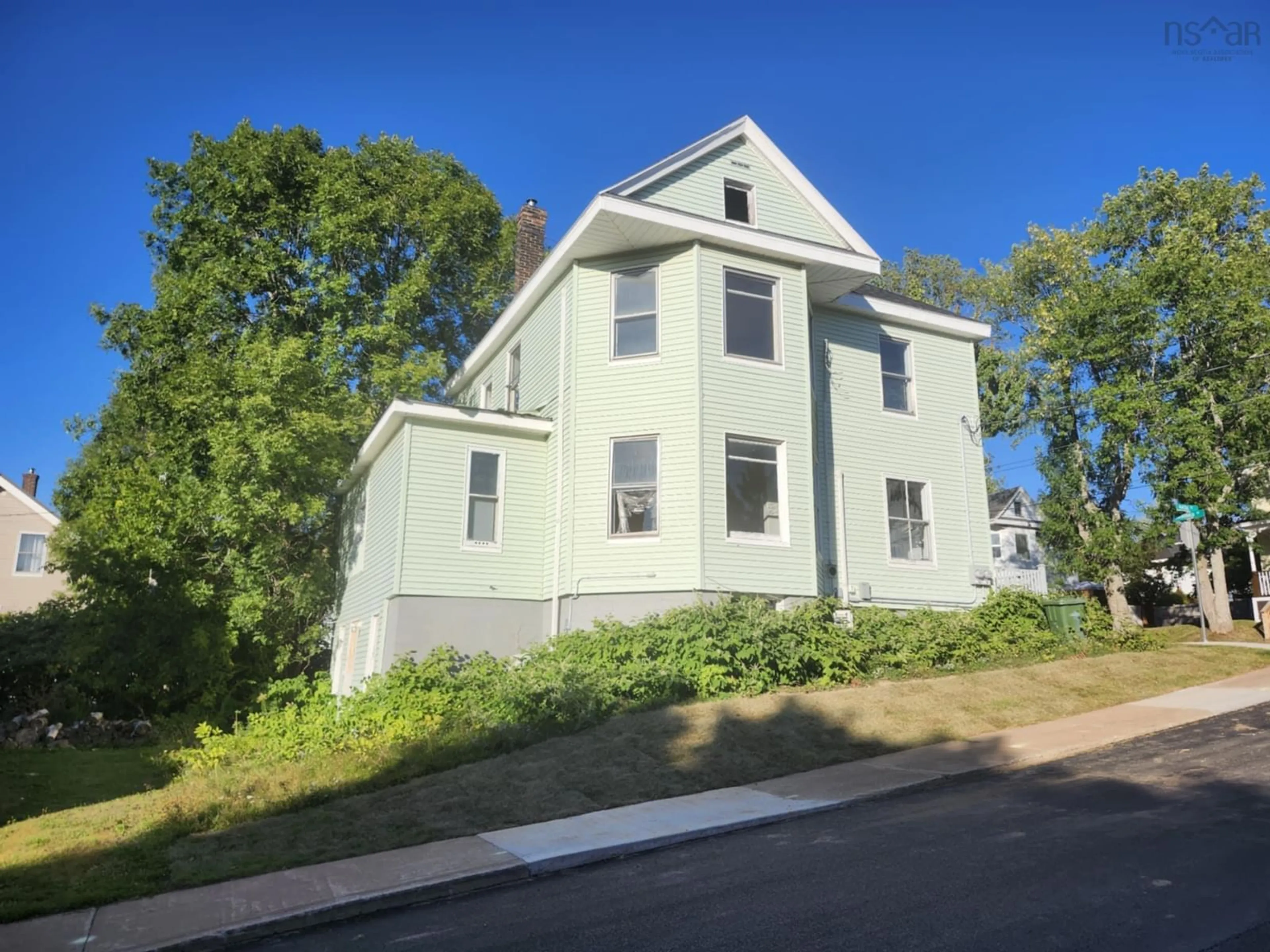 Unknown for 465 Macdonald St, New Glasgow Nova Scotia B2H 2V9
