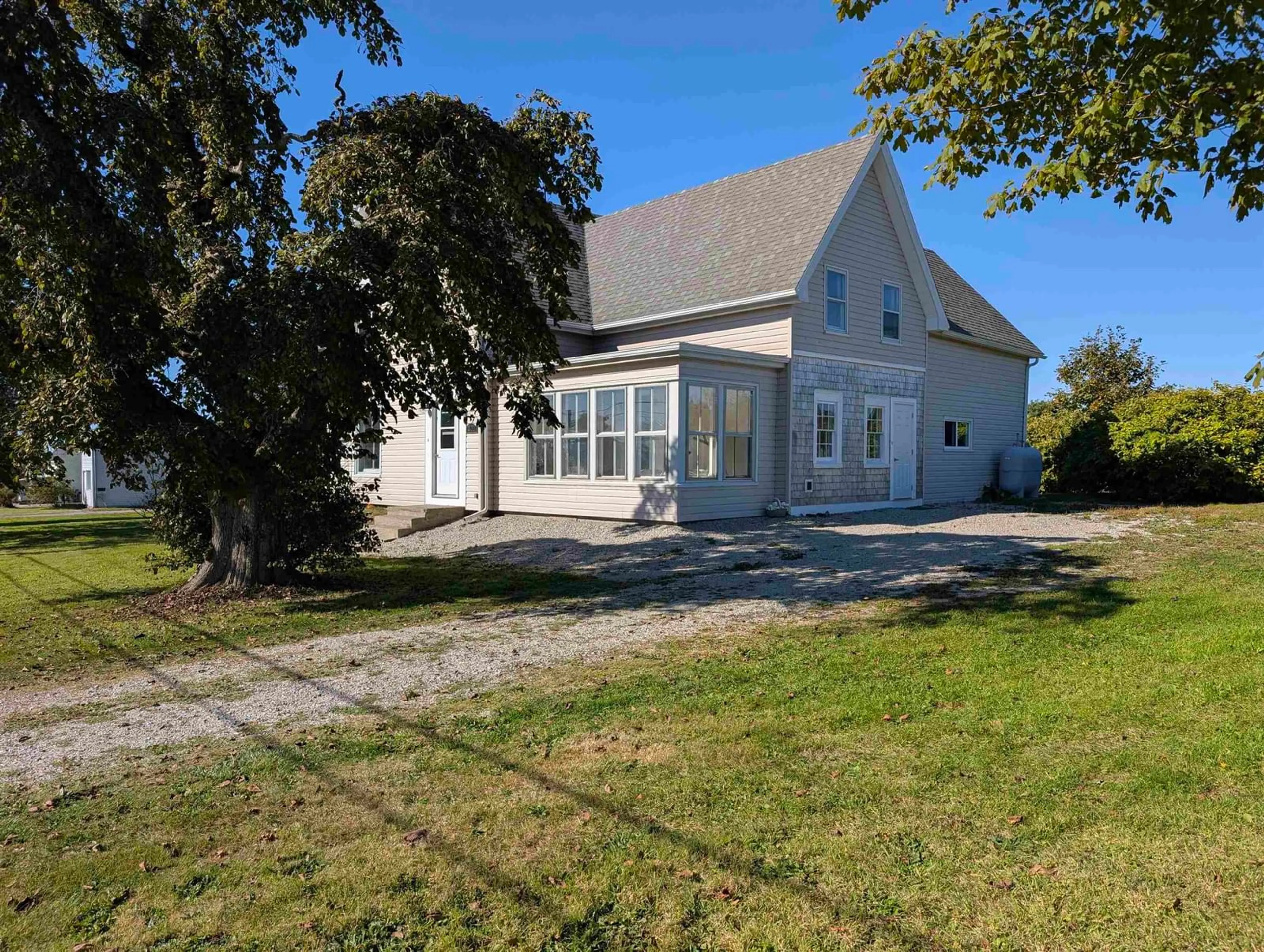 A pic from outside/outdoor area/front of a property/back of a property/a pic from drone, unknown for 200 Argyle St, Yarmouth Nova Scotia B5A 3X3