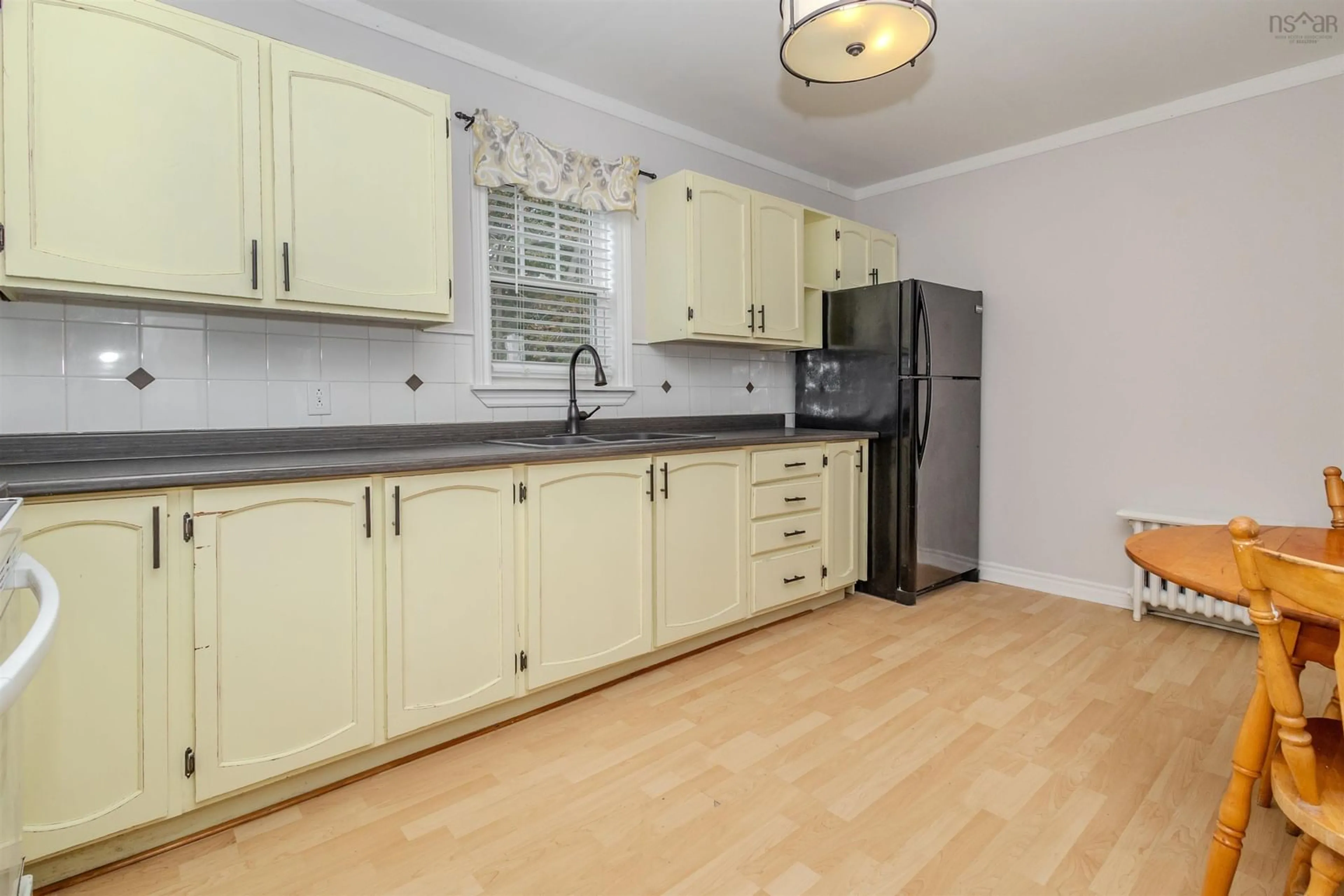 Standard kitchen, unknown for 52 Harrison Ave, Sydney Nova Scotia B1S 2Y2