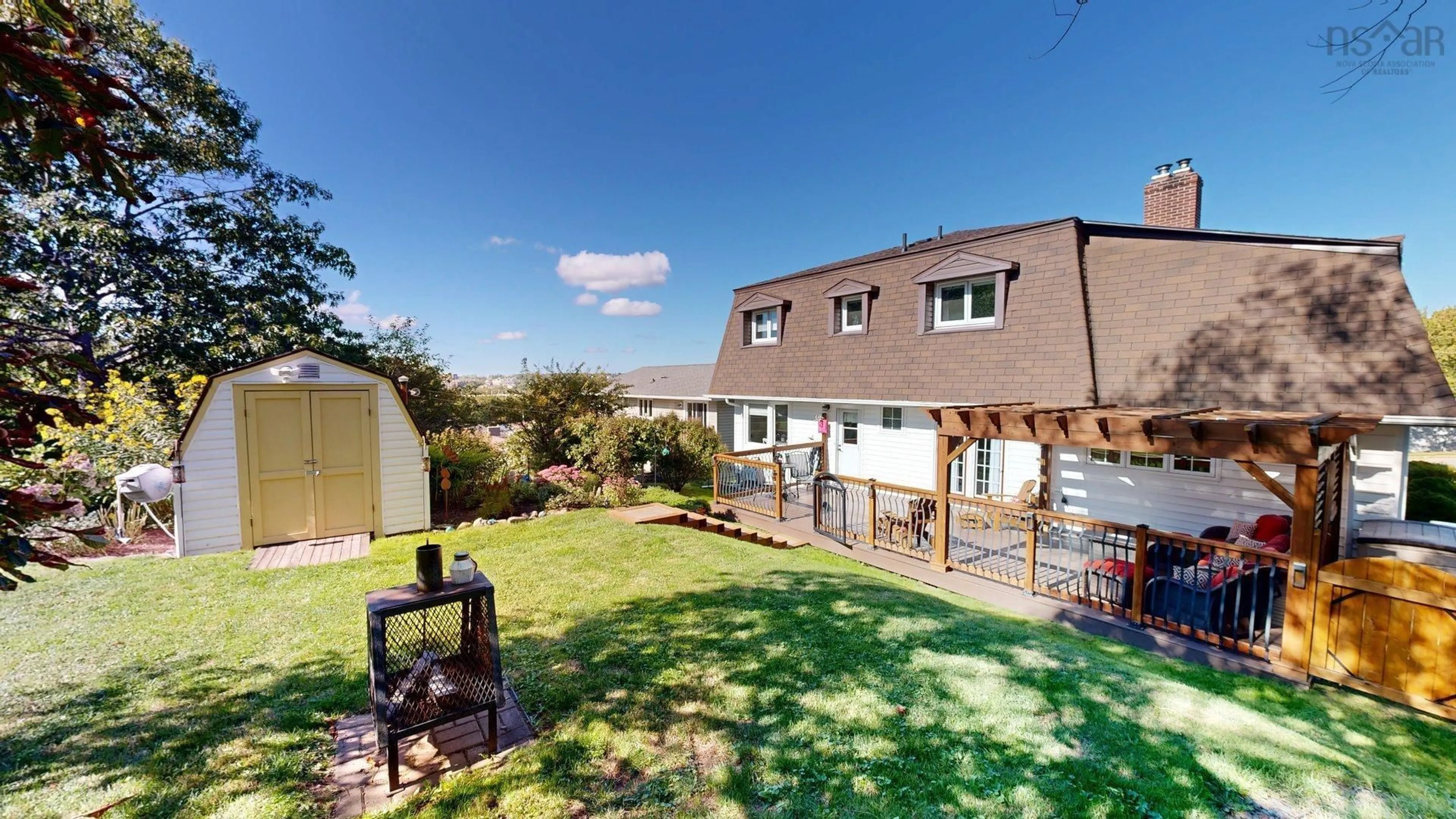 A pic from outside/outdoor area/front of a property/back of a property/a pic from drone, street for 92 Spring Avenue, Dartmouth Nova Scotia B2W 4C6