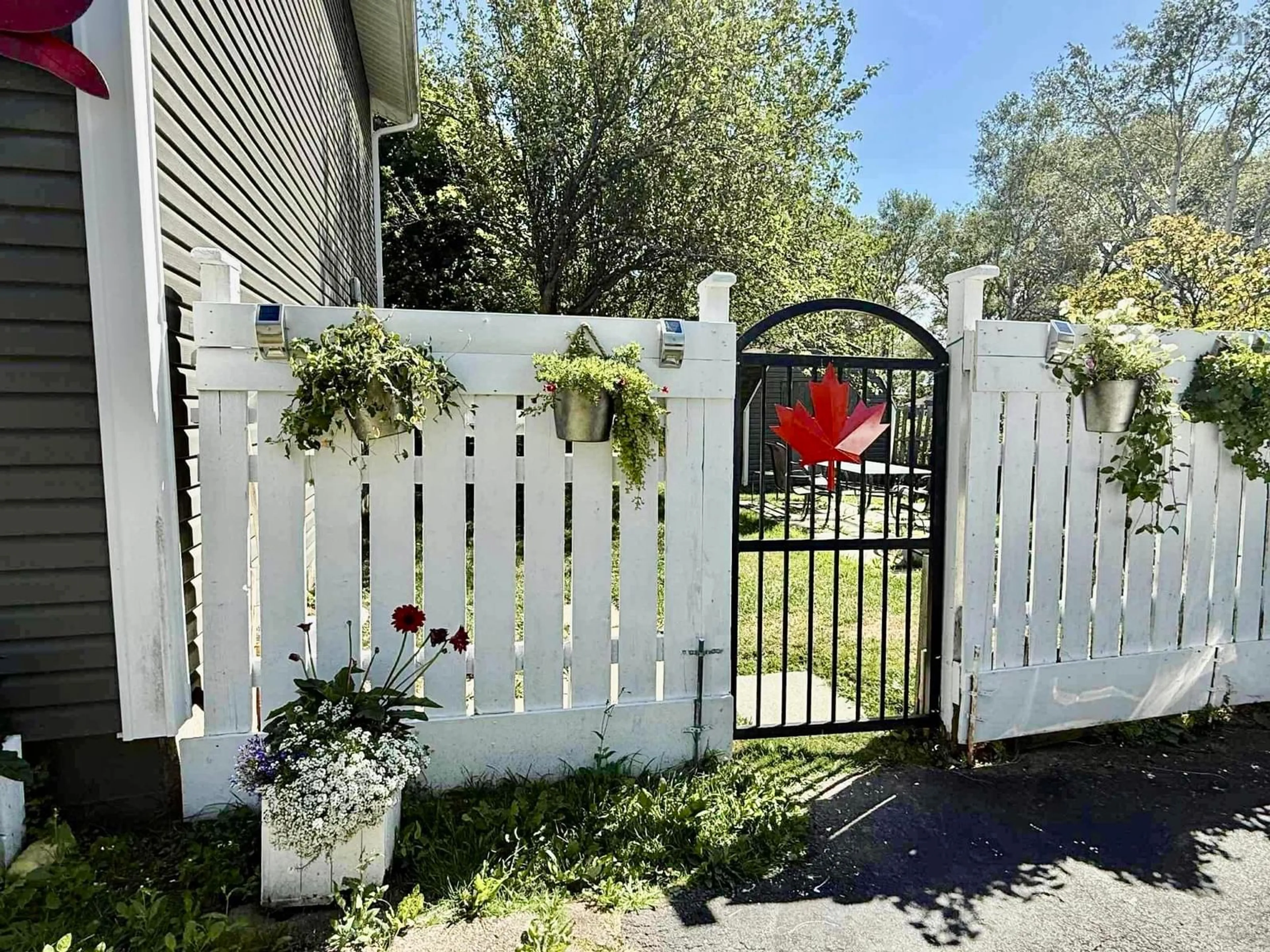 Indoor entryway for 118 Macsween St, Port Hawkesbury Nova Scotia B9A 2J3