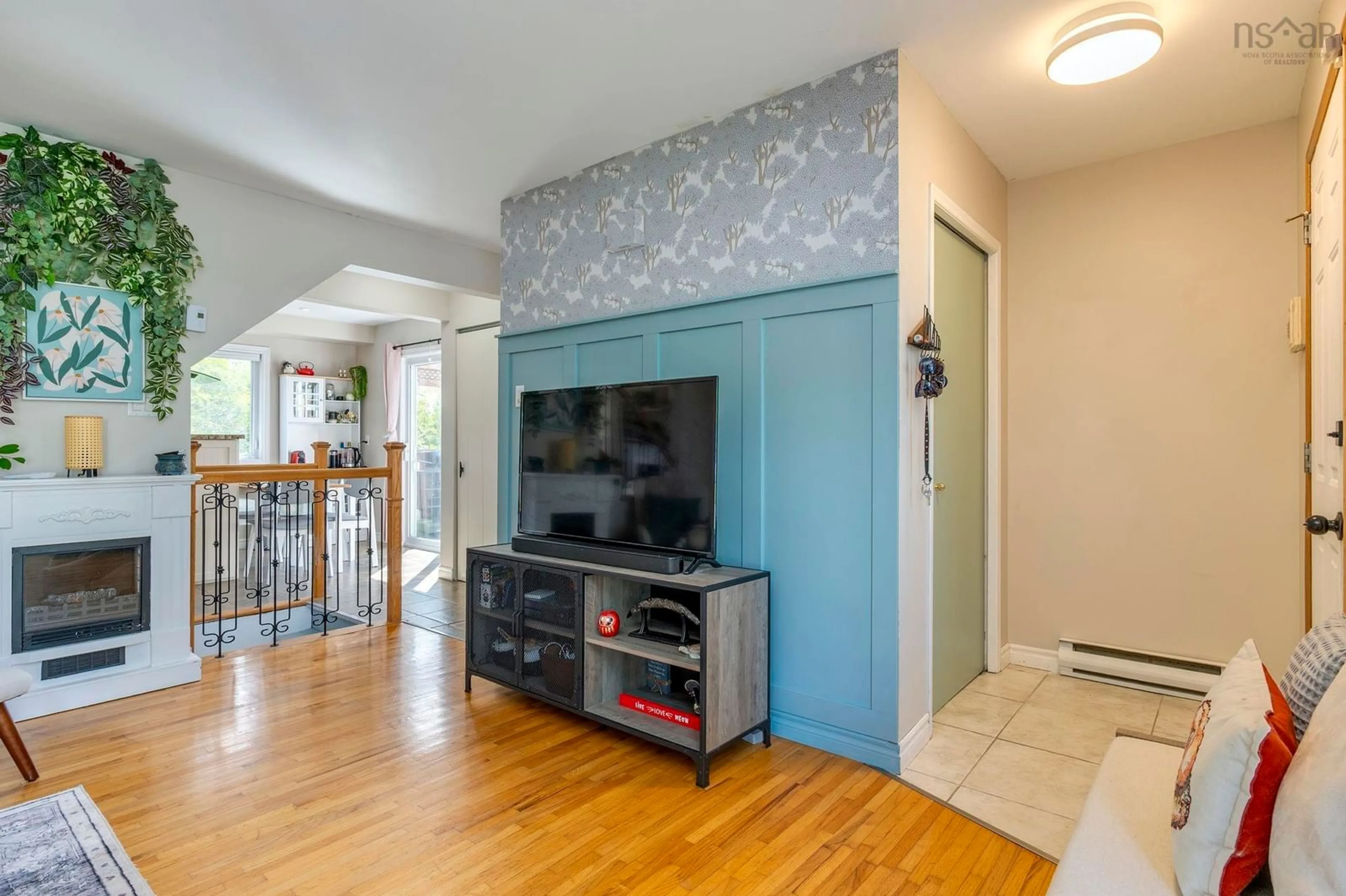 Indoor entryway for 9 Longstaff Crt, Eastern Passage Nova Scotia B3G 1H3