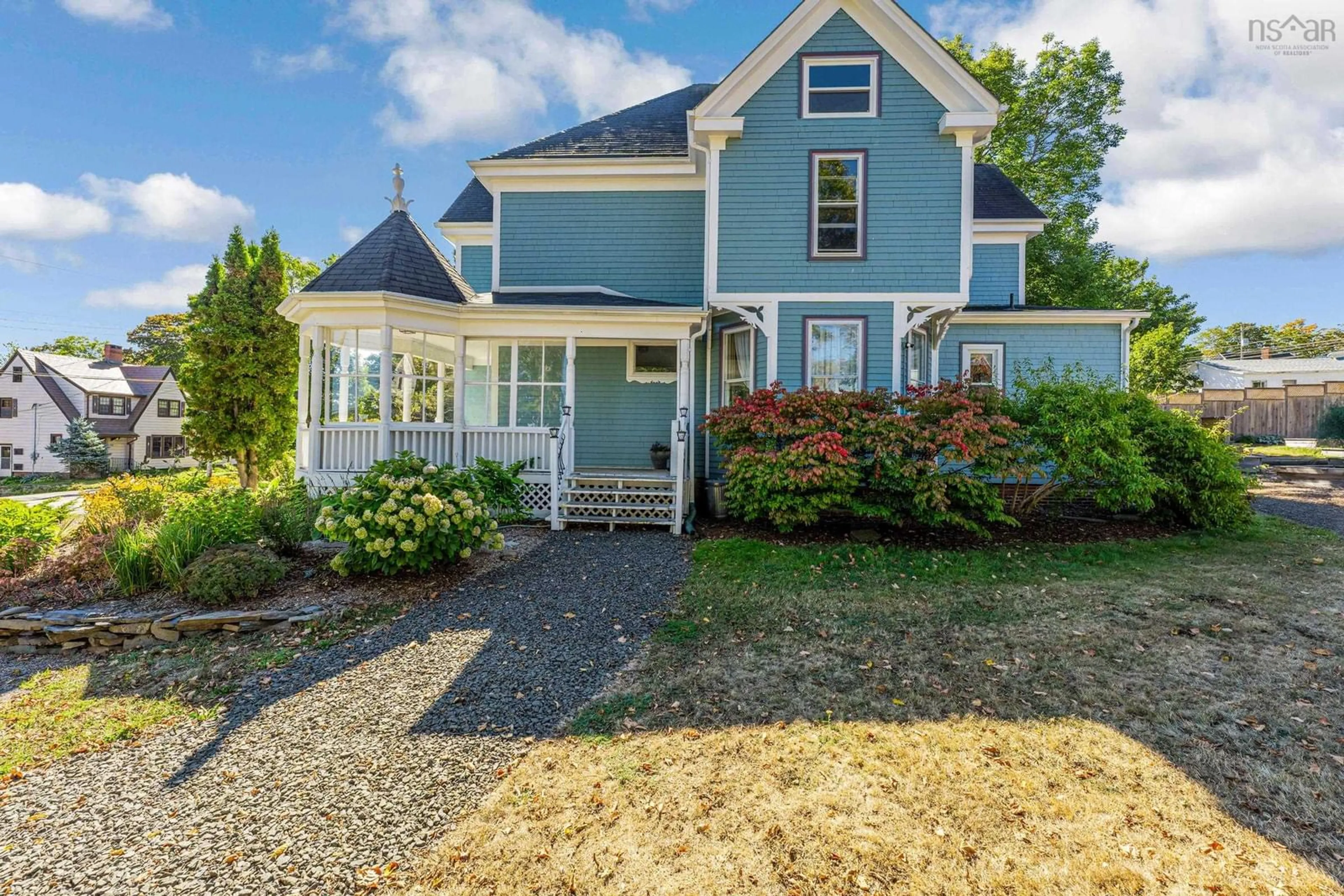 Home with vinyl exterior material, street for 95 First Ave, Digby Nova Scotia B0V 1A0