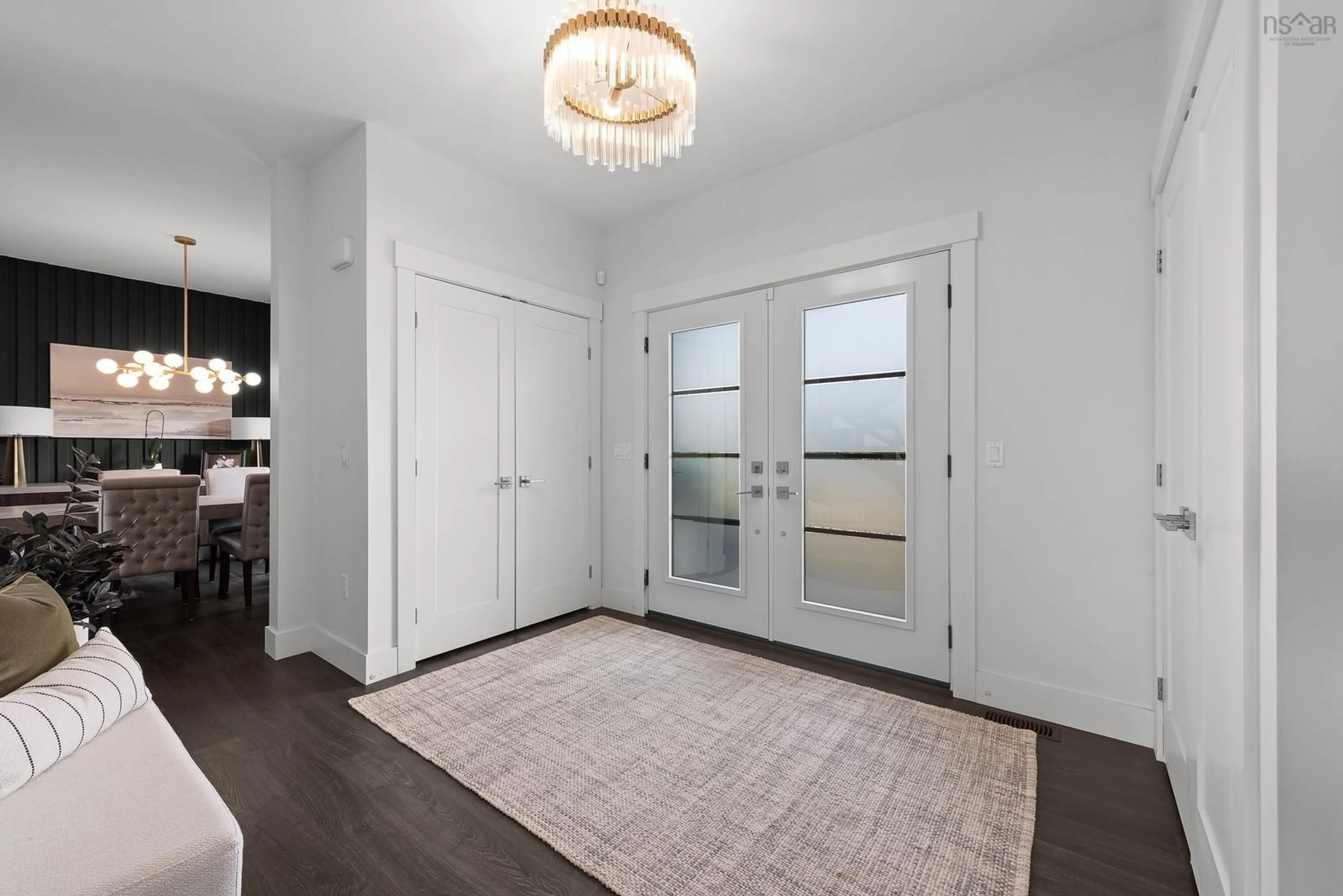 Indoor entryway for 1424 Mccabe Lake Dr, Middle Sackville Nova Scotia B4E 0P6