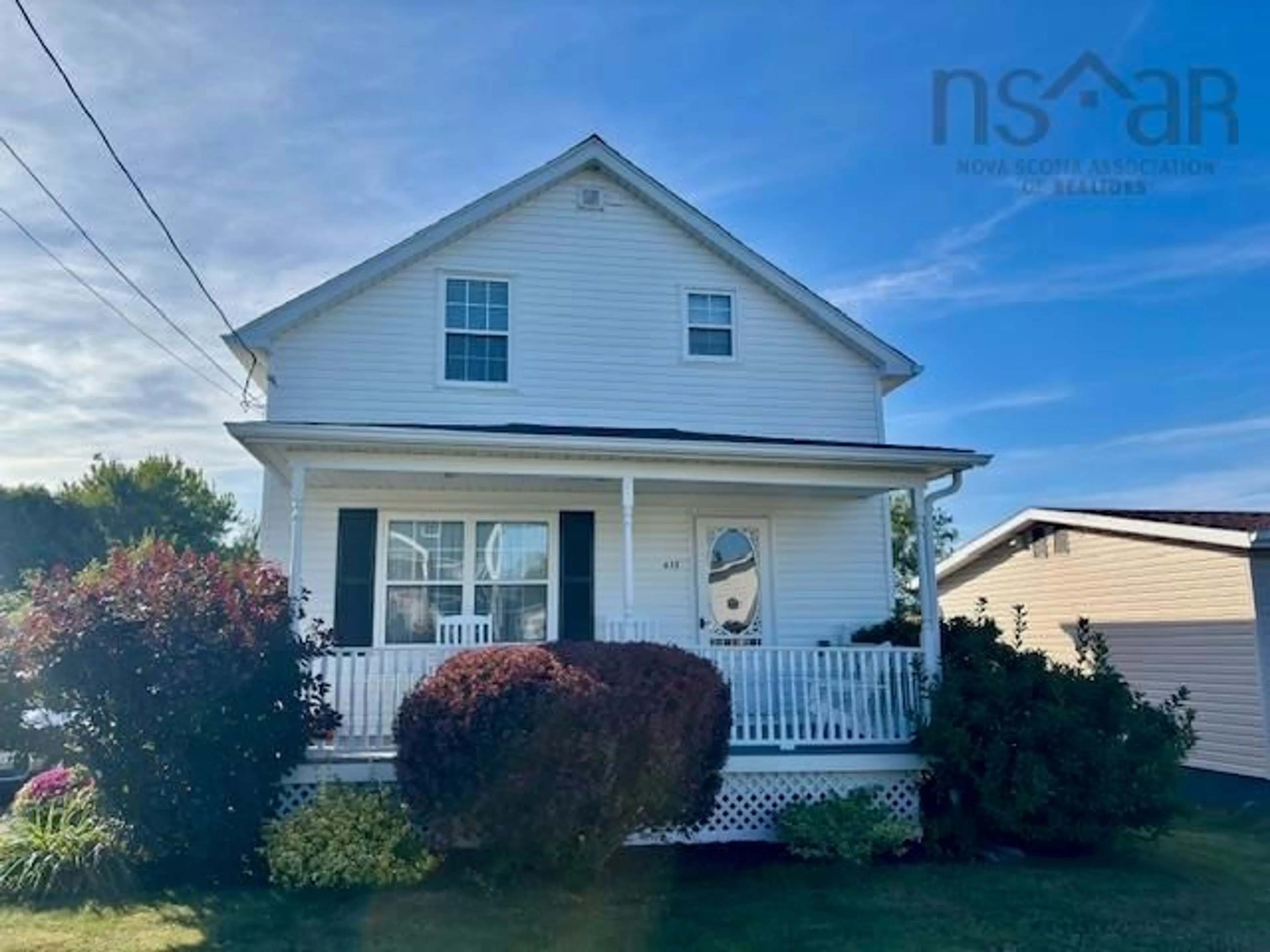 Home with vinyl exterior material, street for 613 Acadia St, New Waterford Nova Scotia B1H 4A8